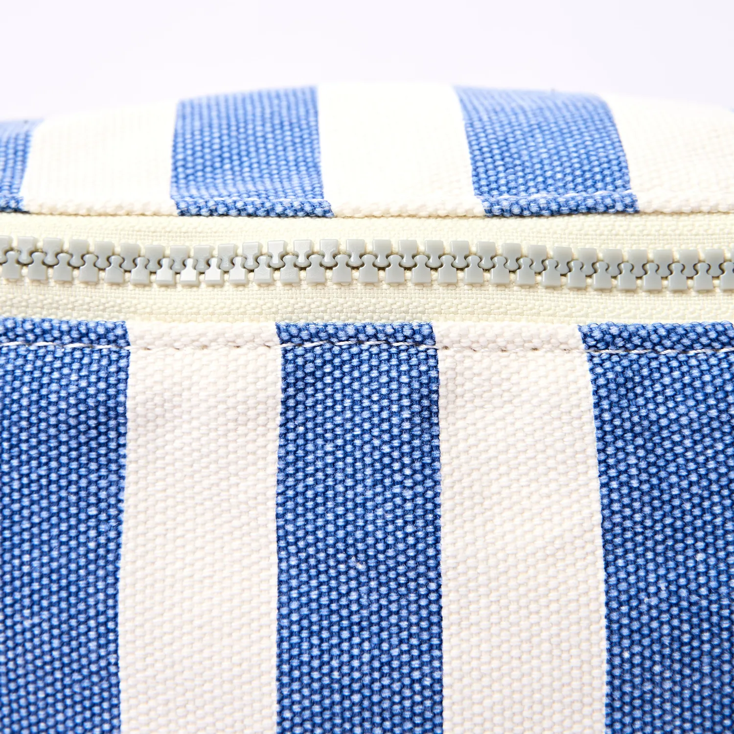 Roka London Mill Hill Small bæltetaske denim stripe