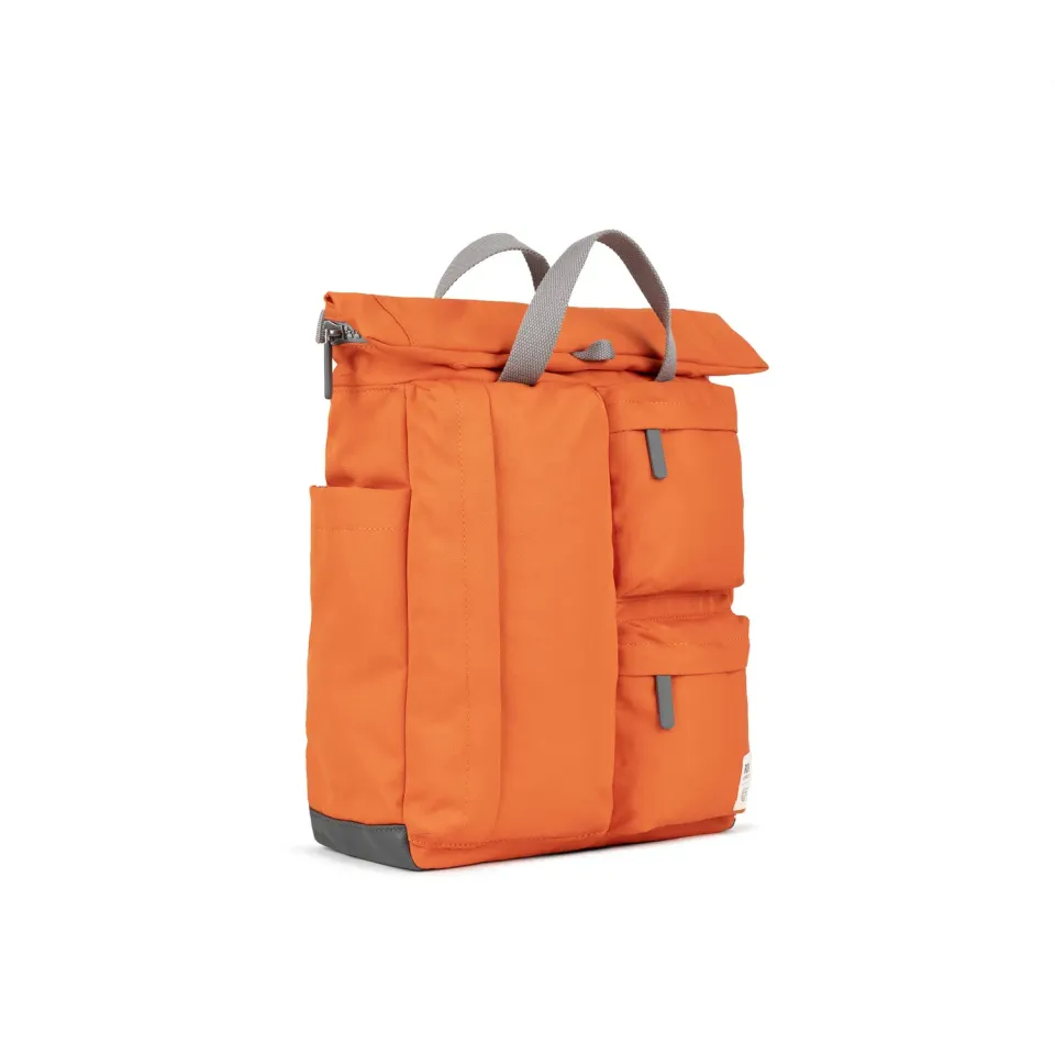 Roka London Waterhouse Multipocket rygsæk Atomic Orange Medium 15 liter