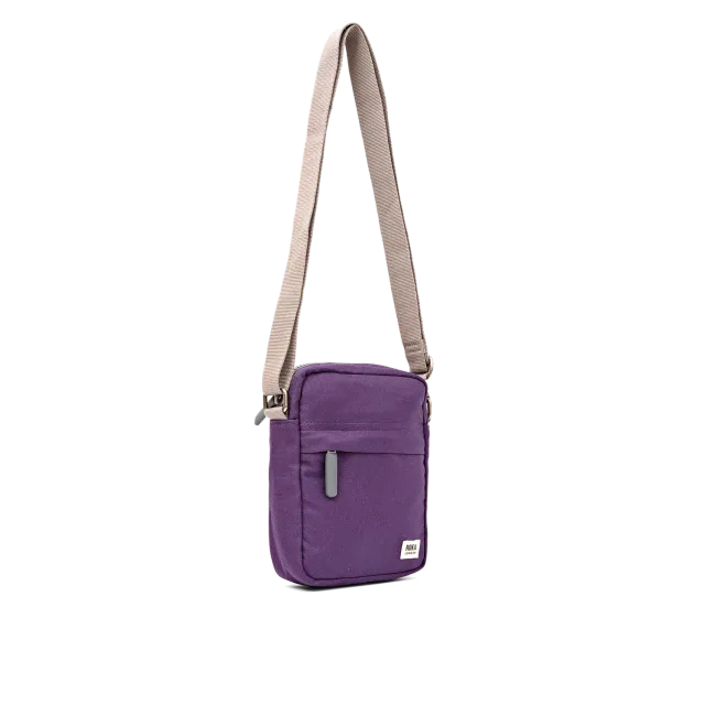 Roka London Bond Small crossbody taske Deep Grape 1,5 liter