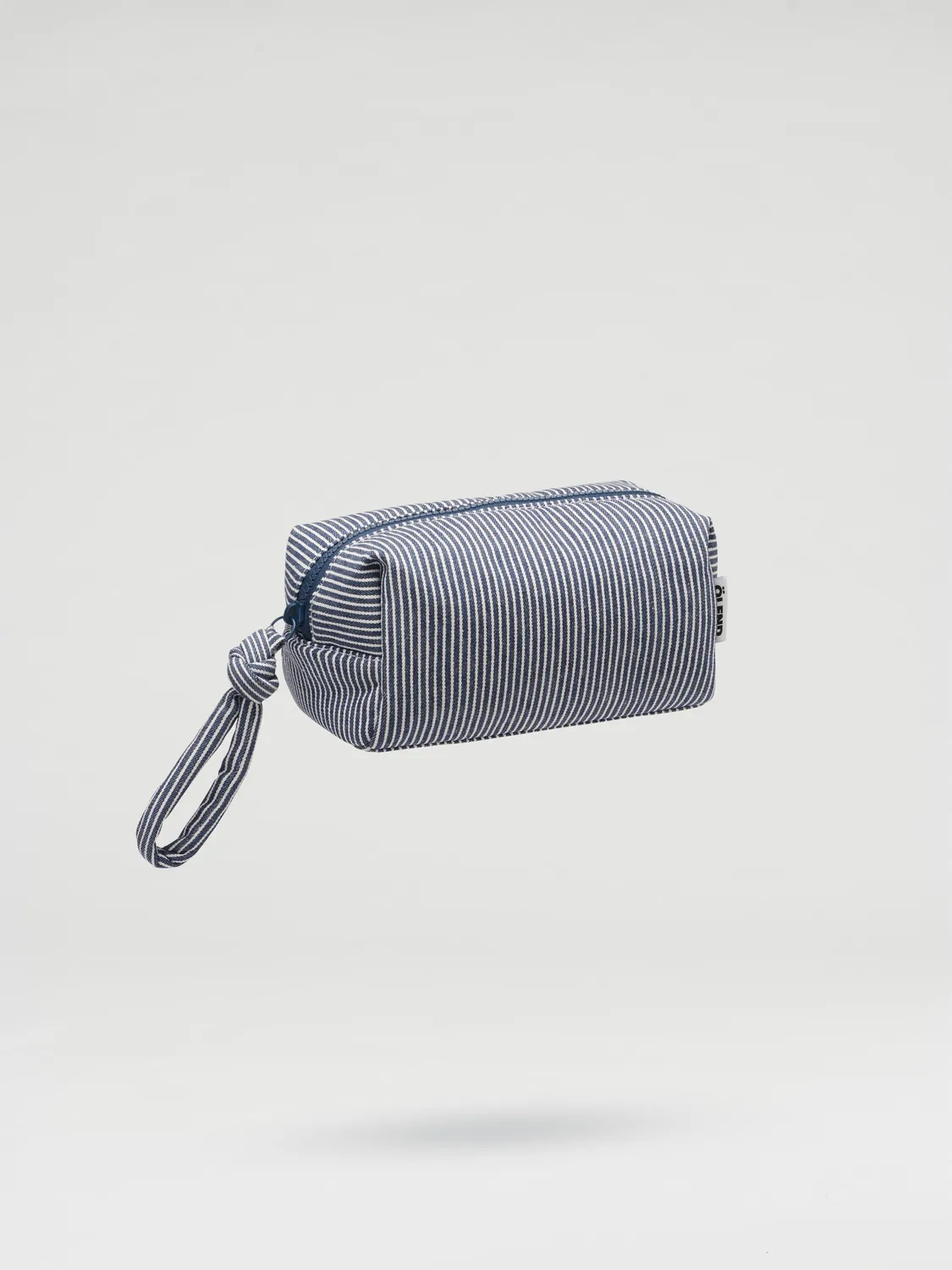 Ölend Makeup Bag toilettaske cobalt blue puffy