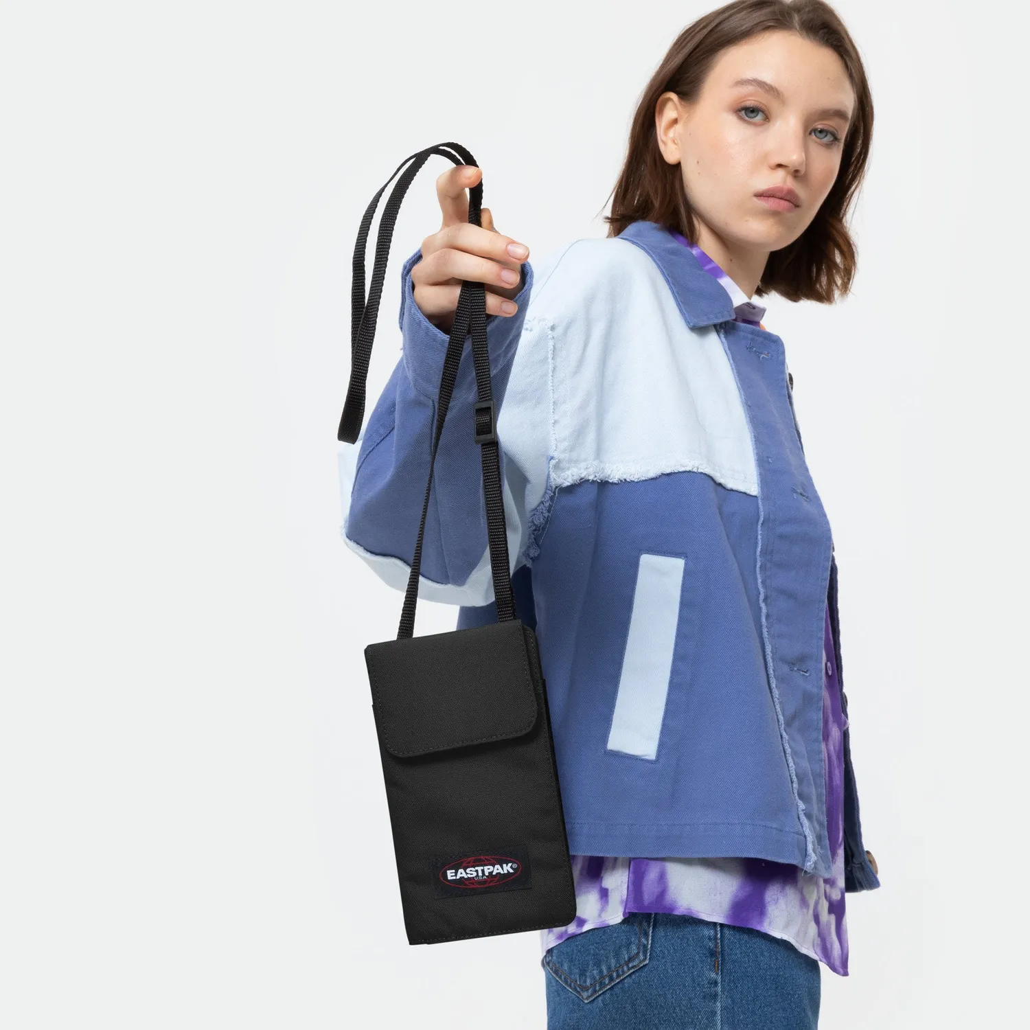 Eastpak Daller Pouch pung sort crossbody vegansk