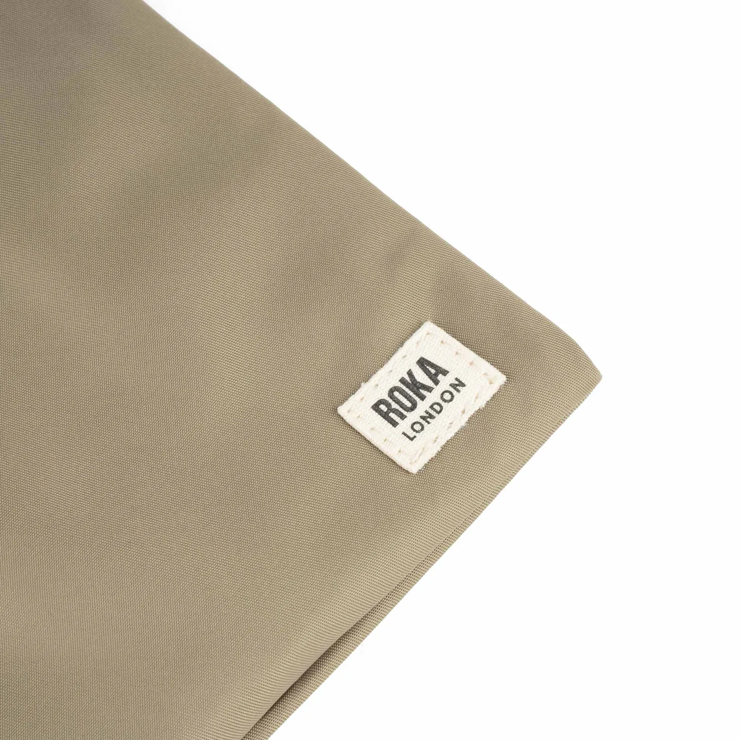 Roka Chelsea sling taske Extra Small taupe vandafvisende