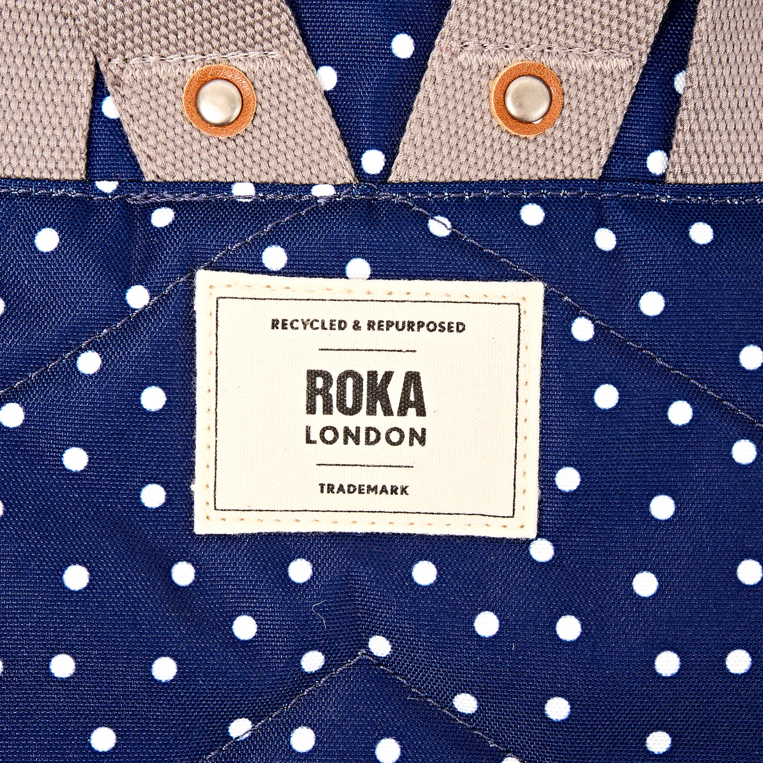 Roka London Bayswater Umbrella rygsæk Navy Polka Dot Medium