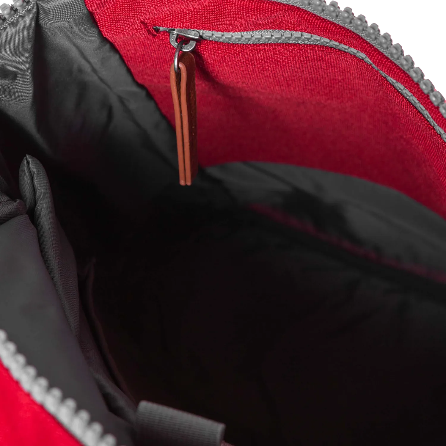 Roka London Finchley rygsæk Mars Red Medium laptop 15"