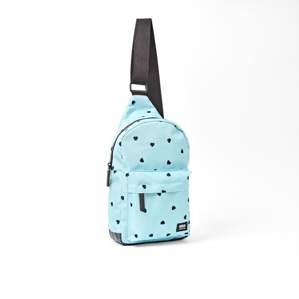 Roka London Willesden sling taske Heart Print Large rummelig