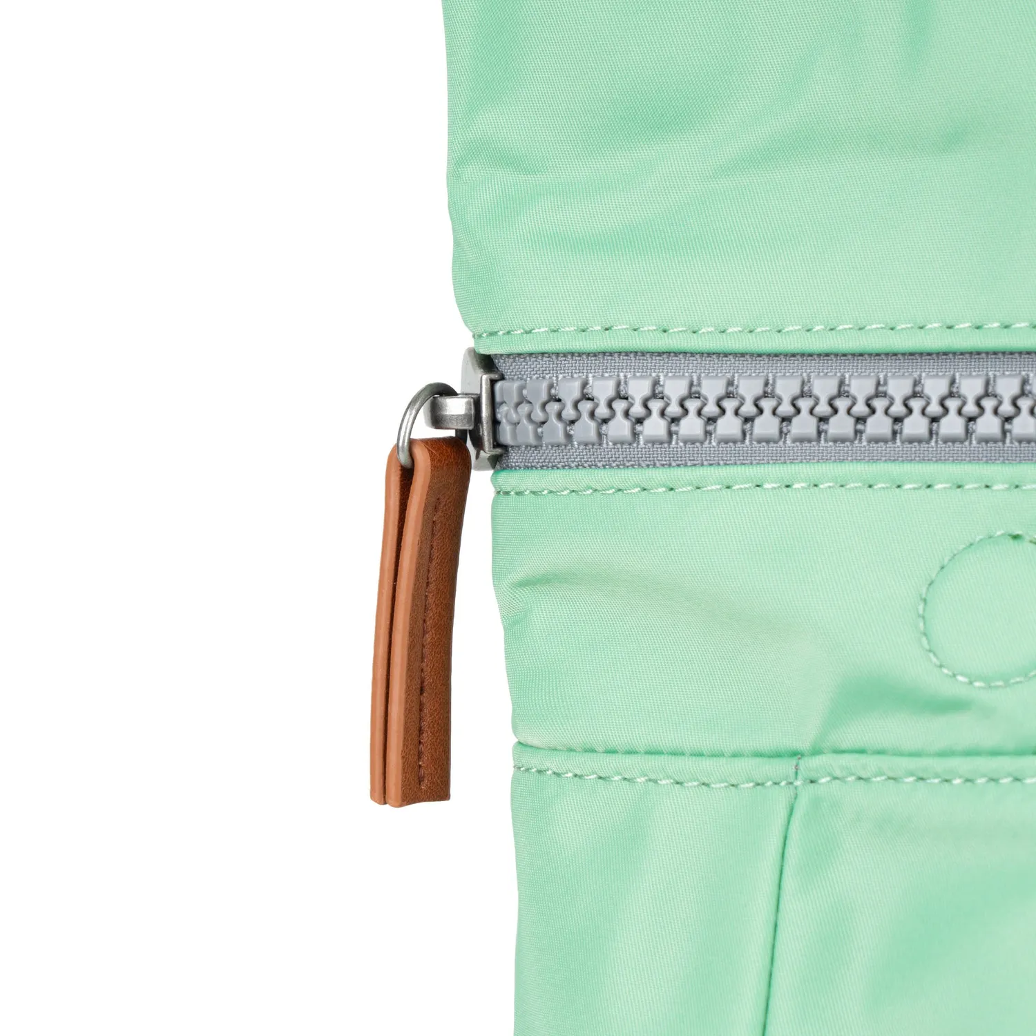 Roka London Canfield rygsæk Matcha small