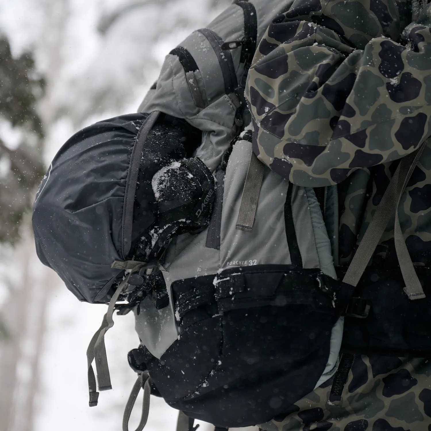 Dakine Poacher 32L skirygsæk sort lavineudstyr