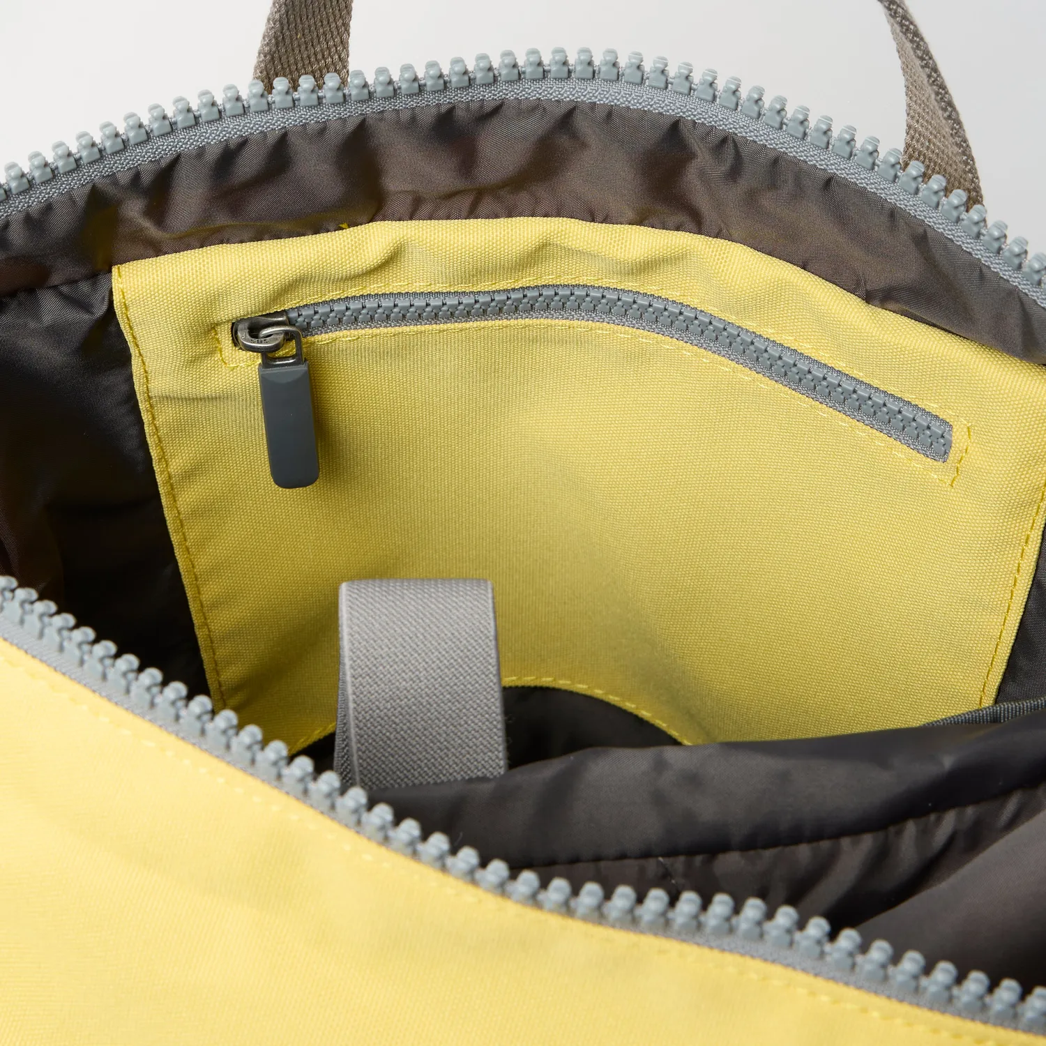 Roka Camden J rygsæk Lemonade Stripe Medium 14,5 liter