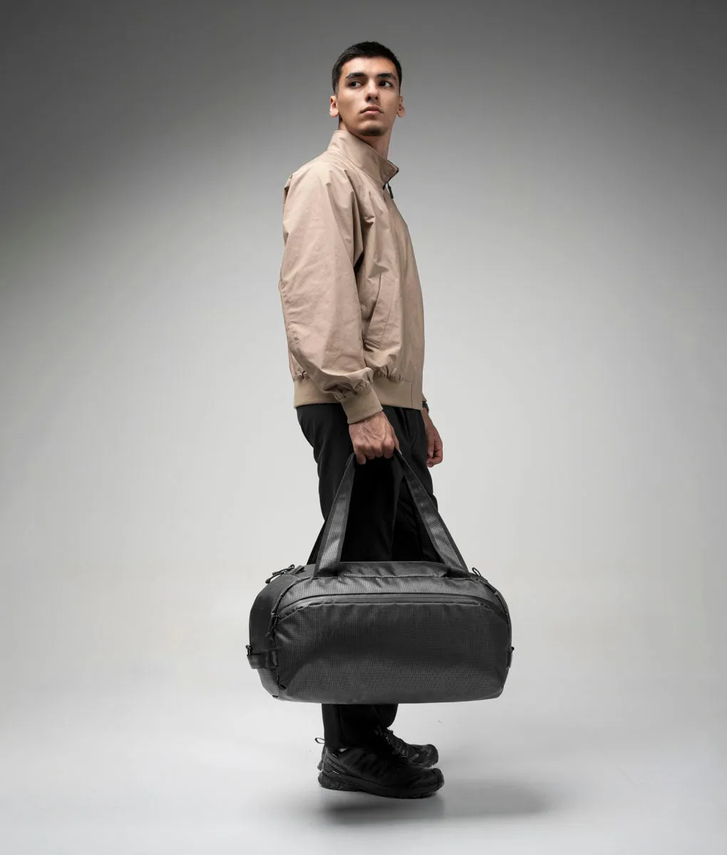 Alpaka Momentum Duffel duffelbag 35 liter sort
