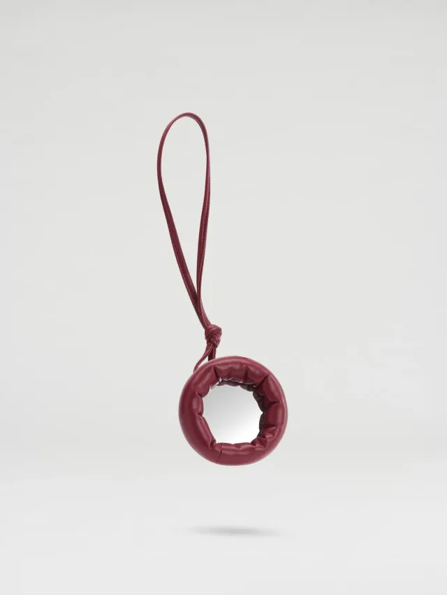 Ölend Padded Mirror Charm kirsebærrød vegansk læder