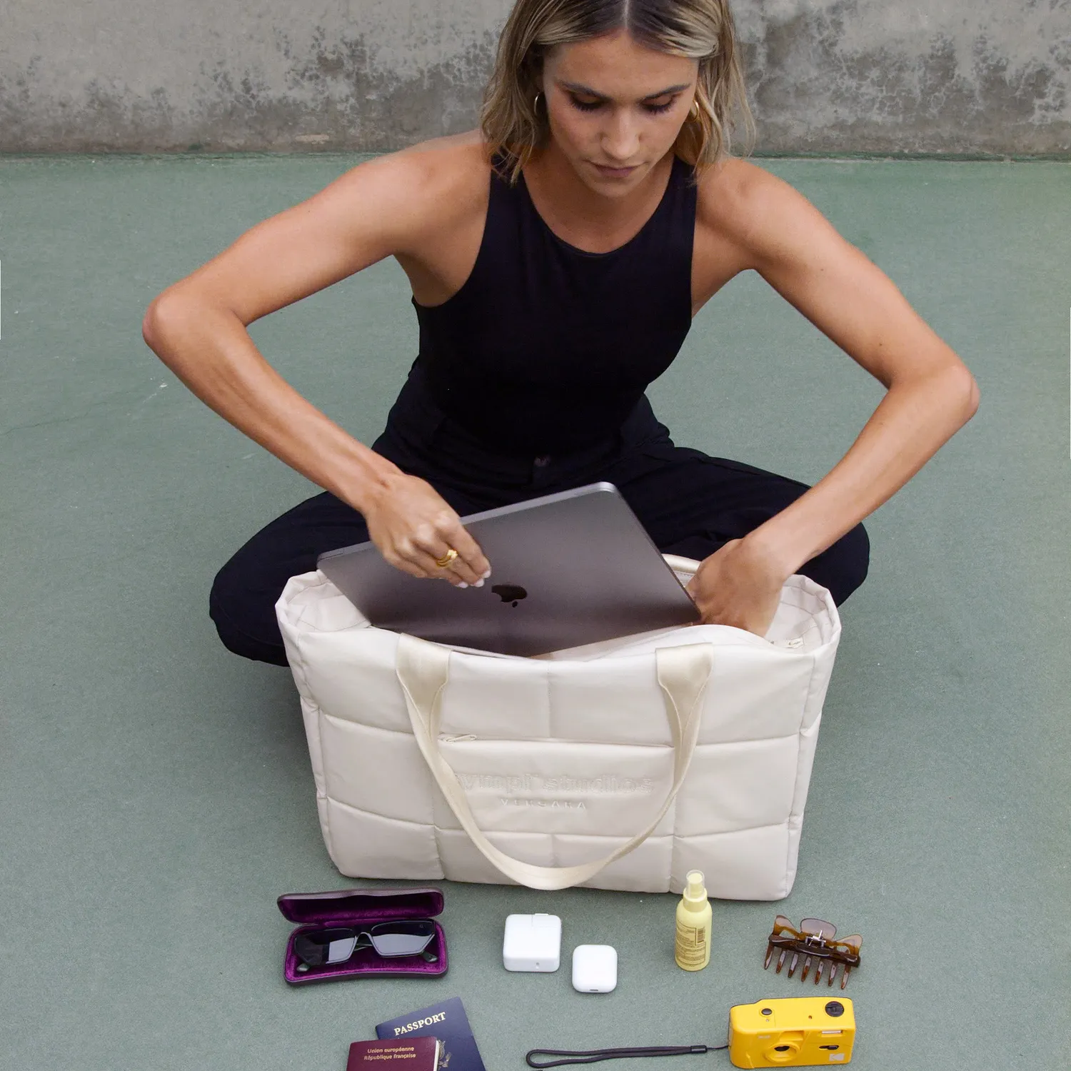 Sympl Vergara Tote taske creme med laptoprum