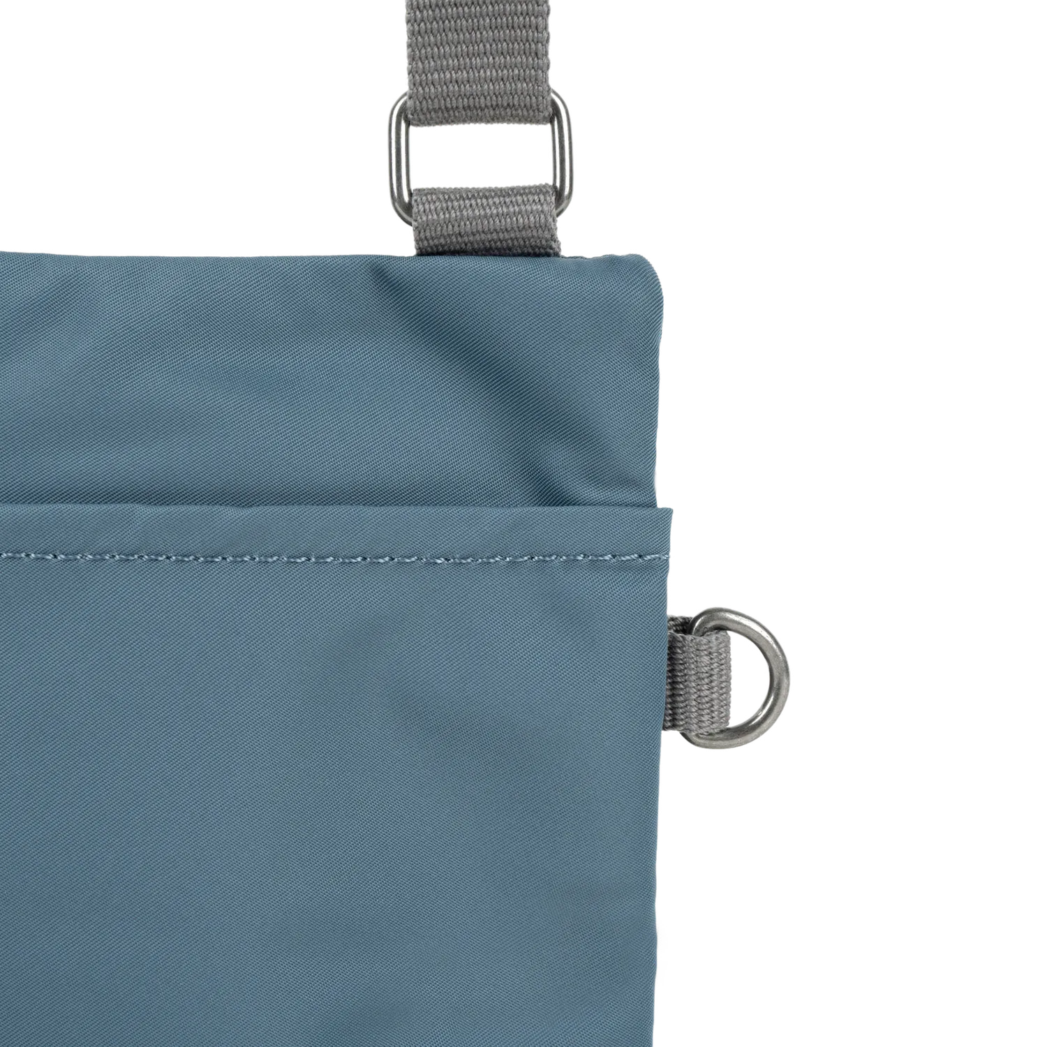 Roka London Chelsea sling small airforce 0,3 liter