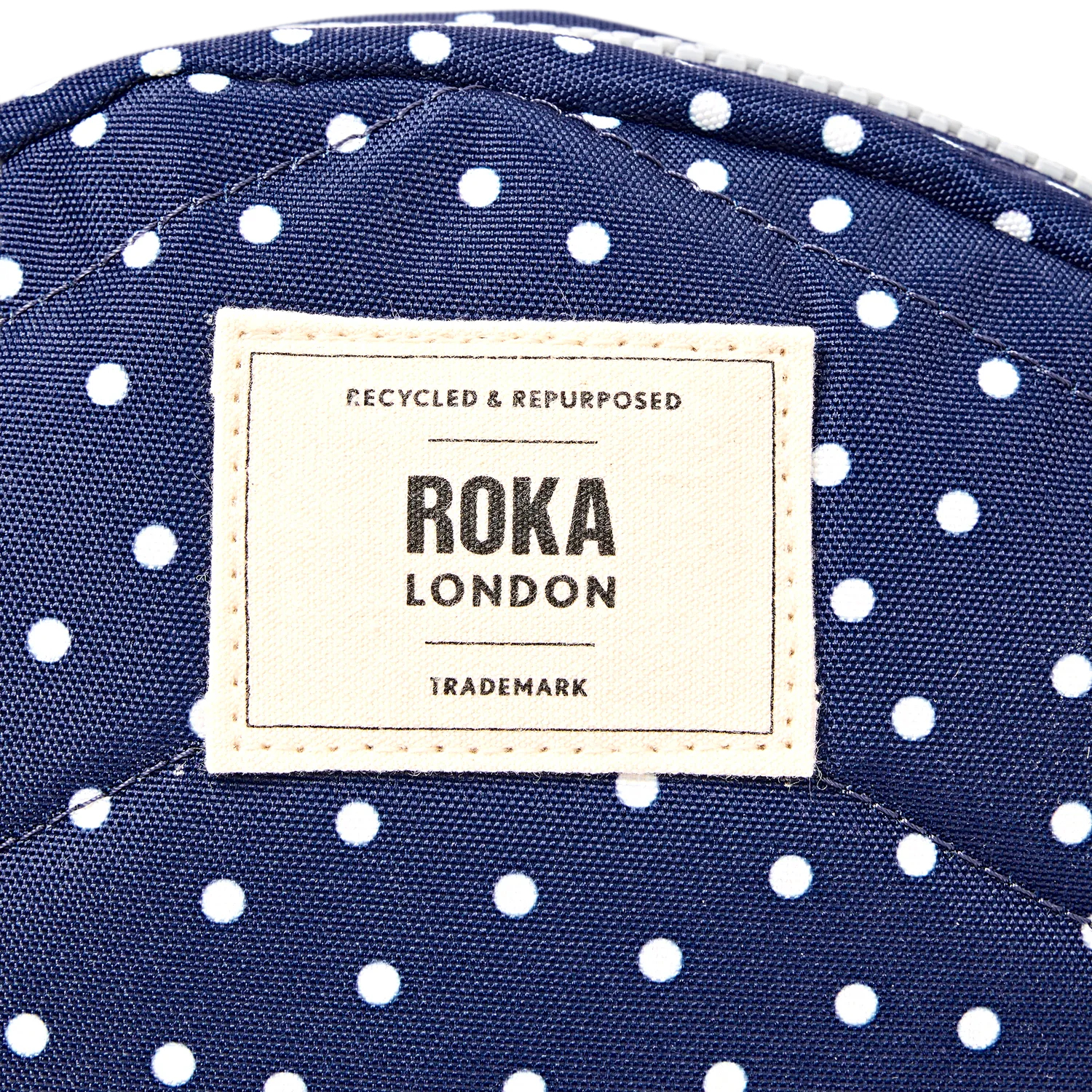 Roka London Paddington taske Small navy prikket rund