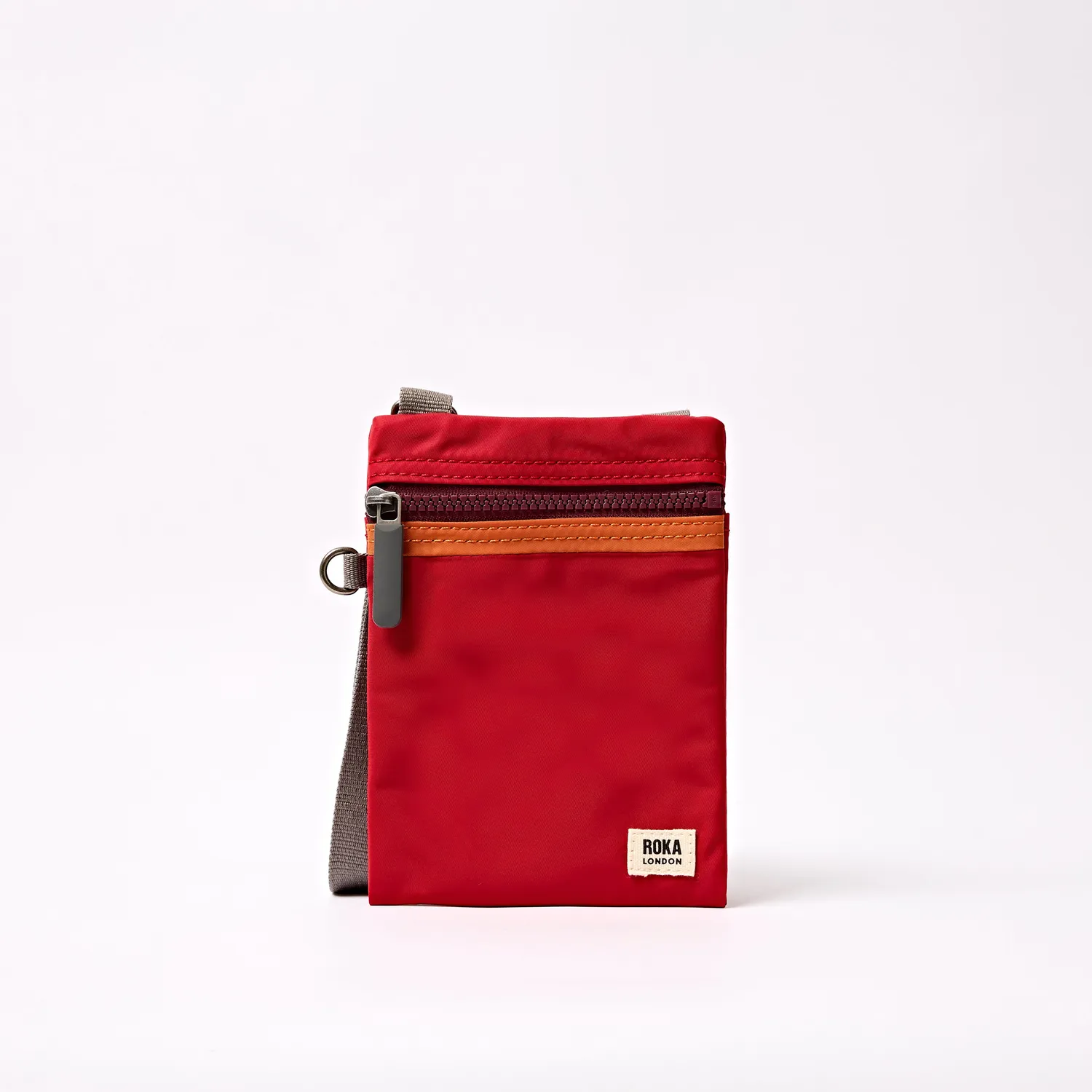 Roka London Chelsea XS sling taske cranberry stripe 0,3 liter