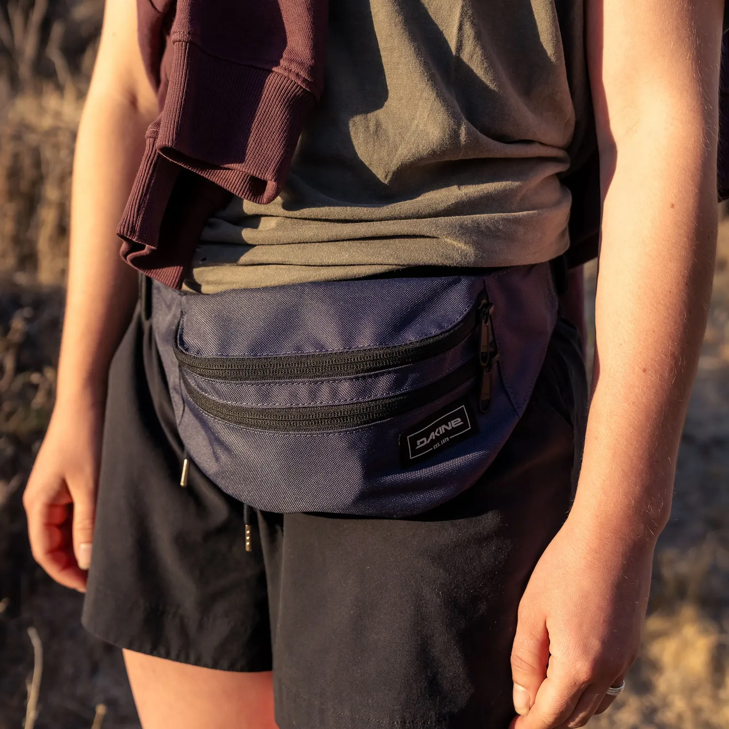 Dakine Classic Hip Pack bæltetaske sort 2 rum