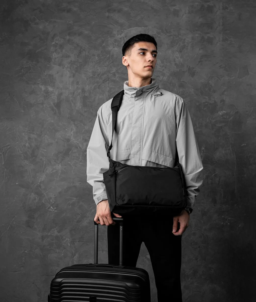 Alpaka Flight Satchel skuldertaske sort 13" laptop