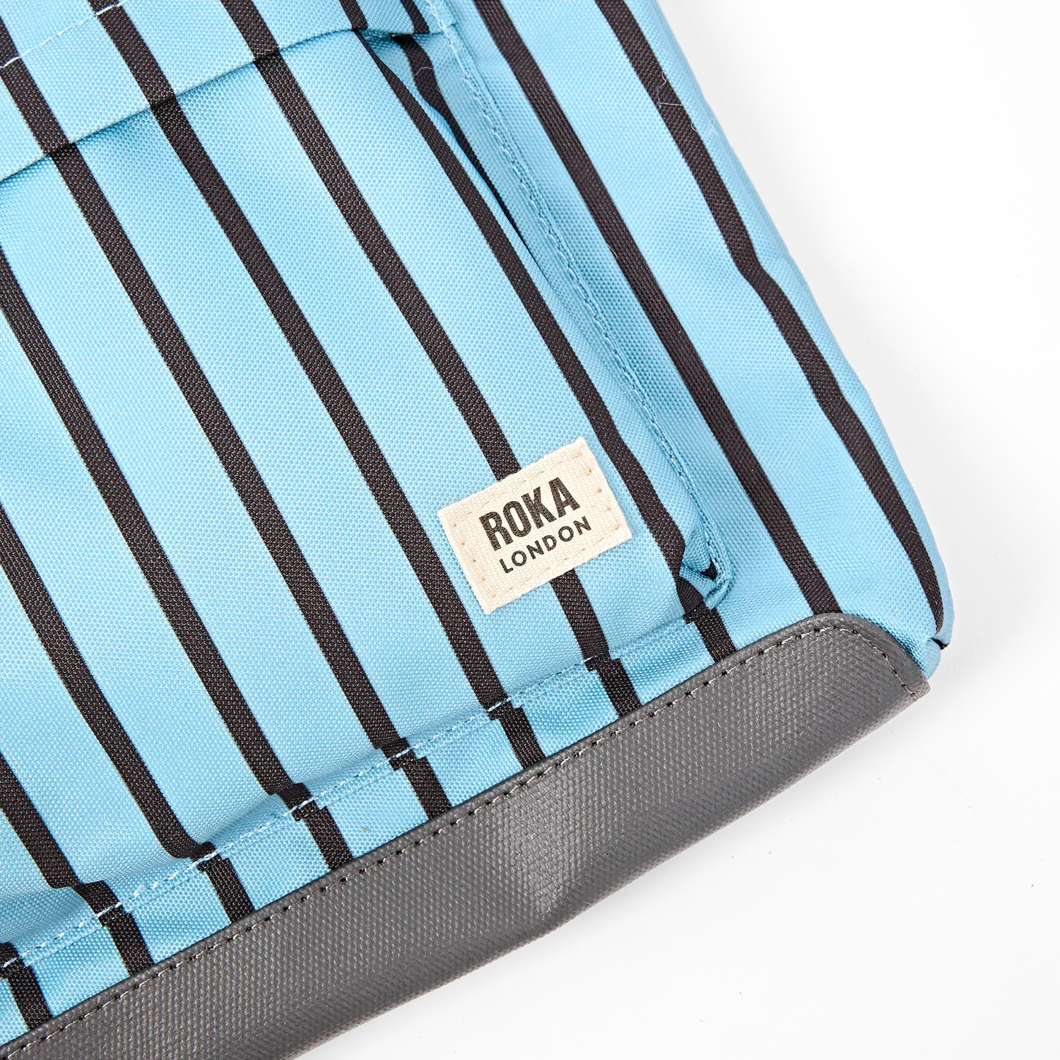 Roka London Kennington crossbody taske Blue Stripe Medium