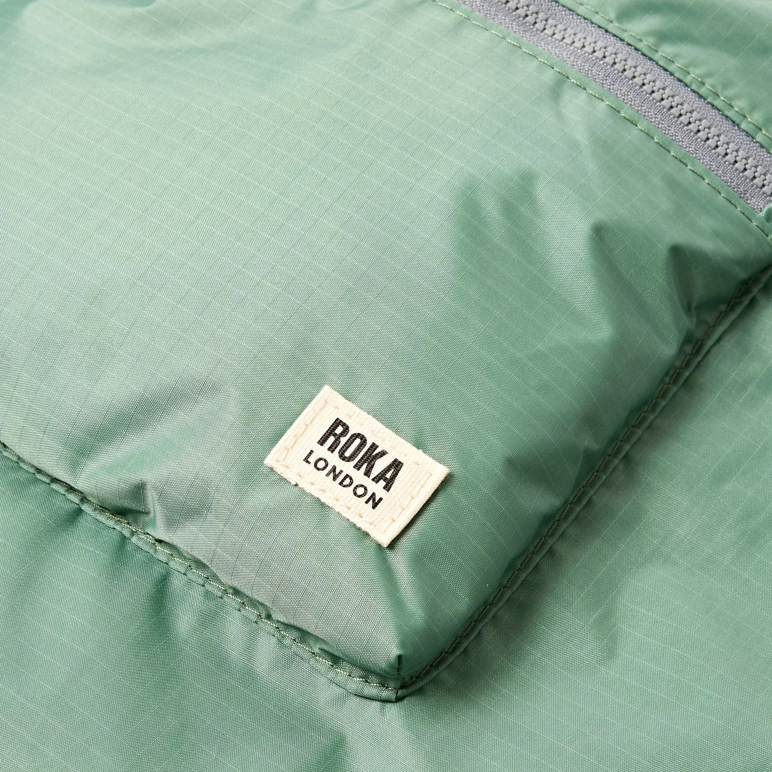 Roka London Borough Shopper mulepose Medium Frost sammenfoldelig