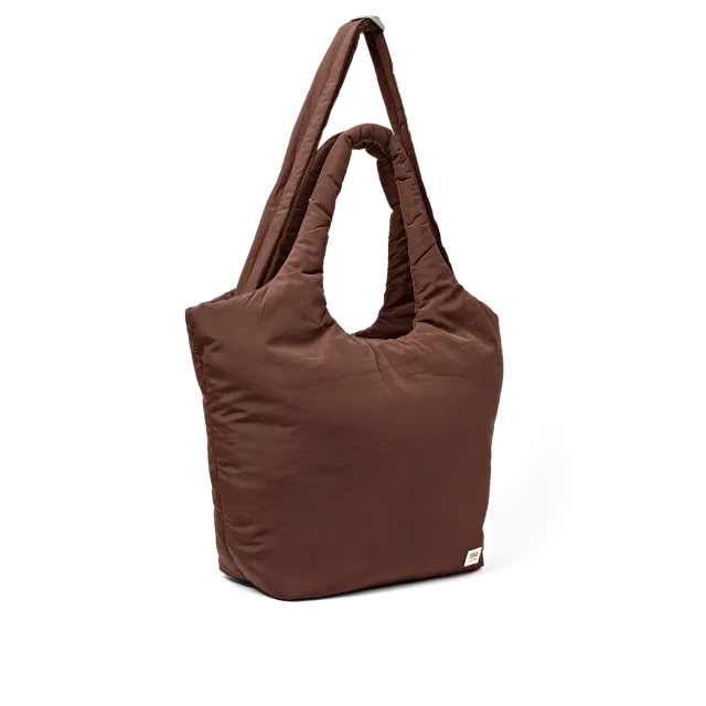 Roka London Oxford skuldertaske Chocolate medium 24,3 liter laptoprum