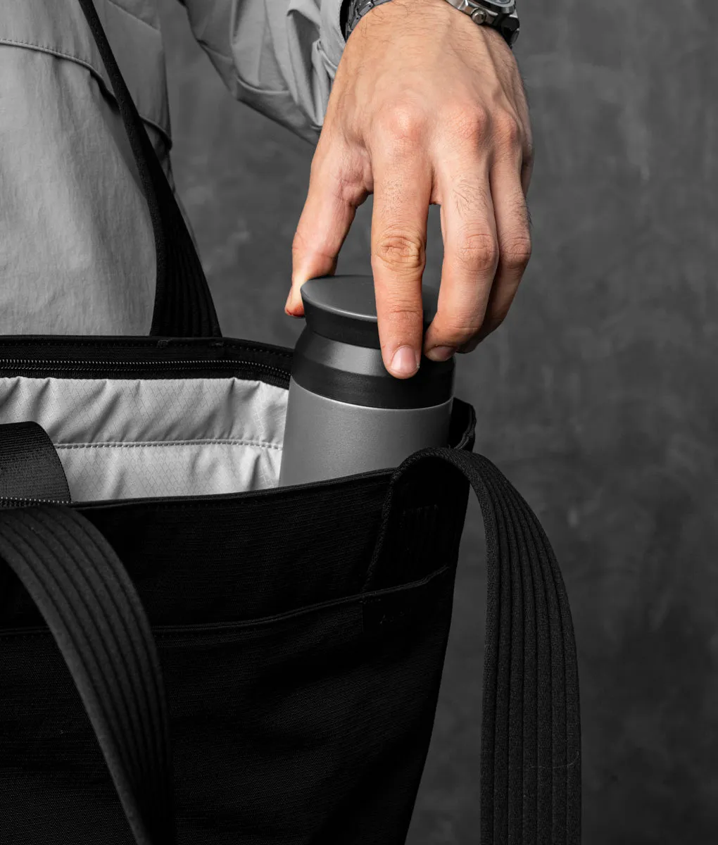 Alpaka Flight Tote L tote sort stor