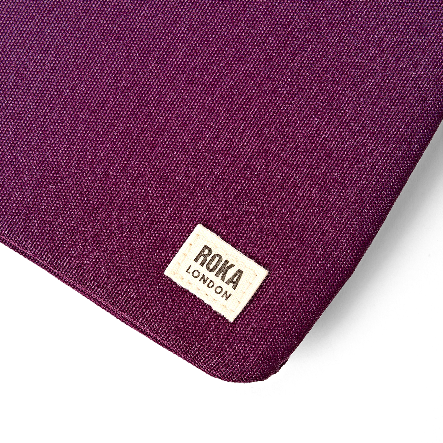 Roka London Carnaby XL crossbody Cherry Lacquer 0,5 liter