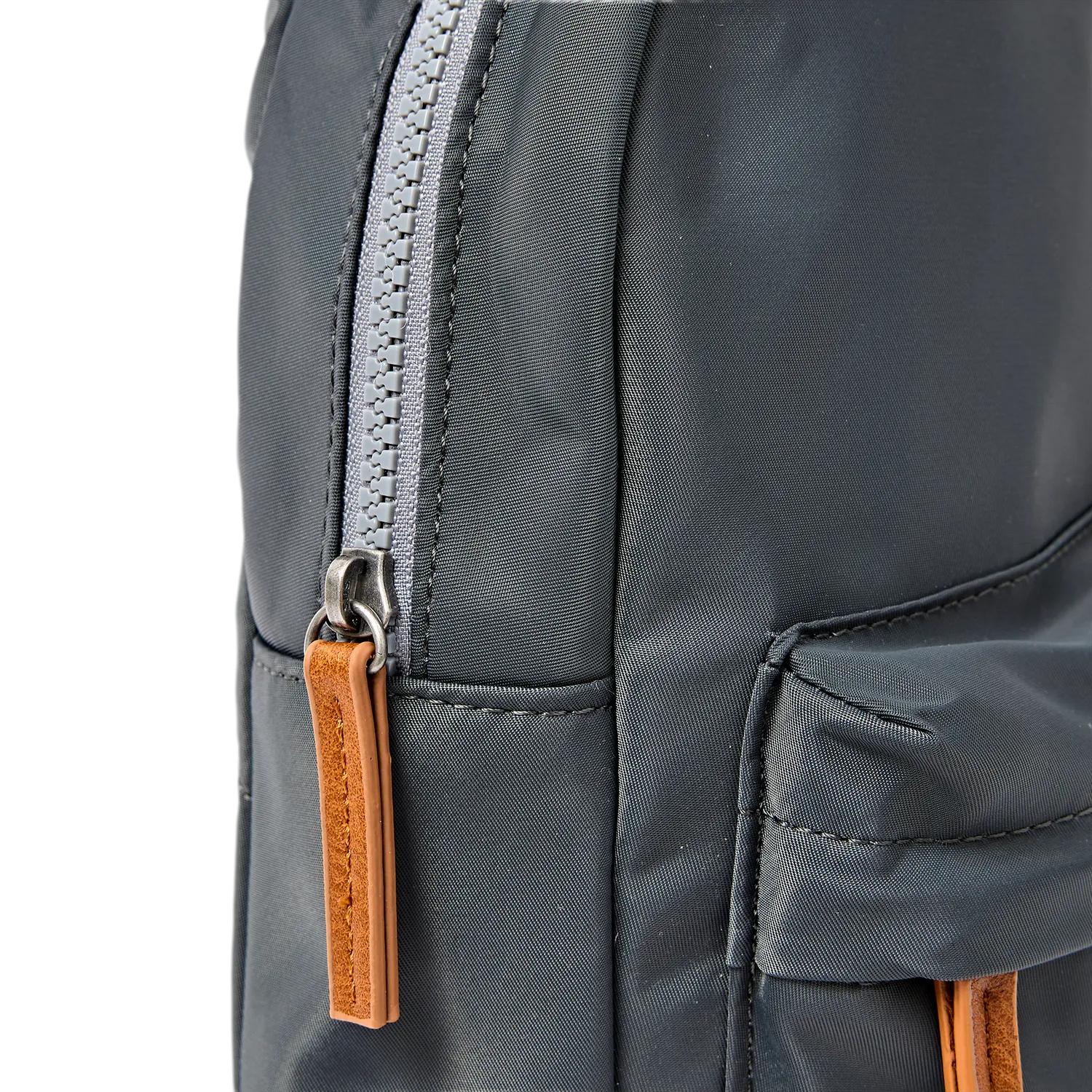 Roka London Willesden crossbody taske Large Beluga 5 liter