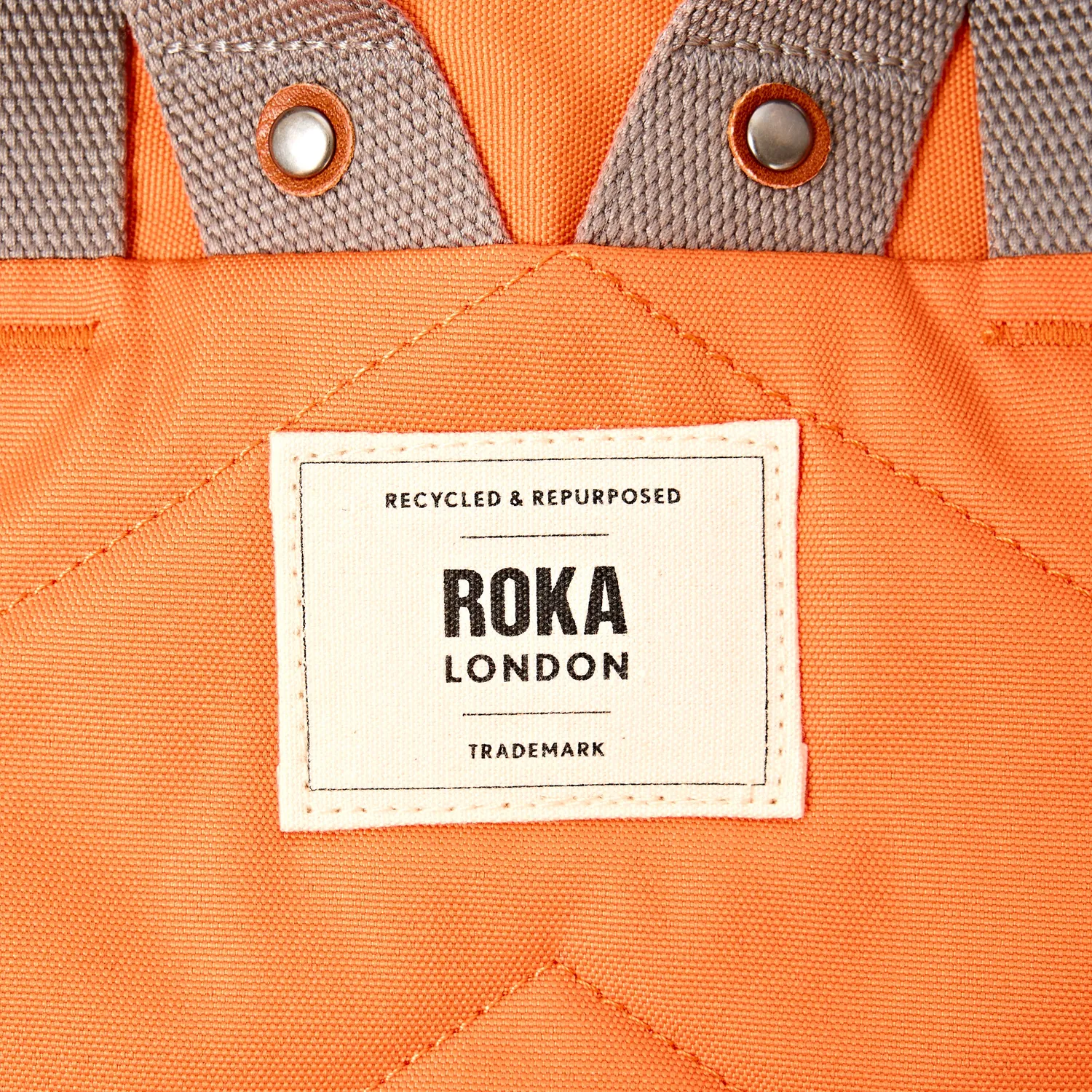 Roka London Finchley rygsæk Jaffa Orange roll-top