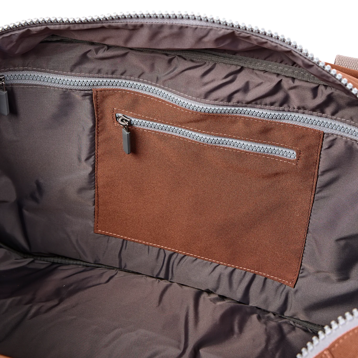 Roka London Gatwick duffel rejsetaske Medium Cinnamon