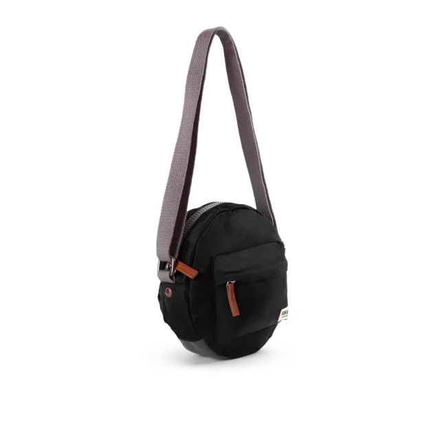 Roka London Paddington crossbody Small sort rund taske