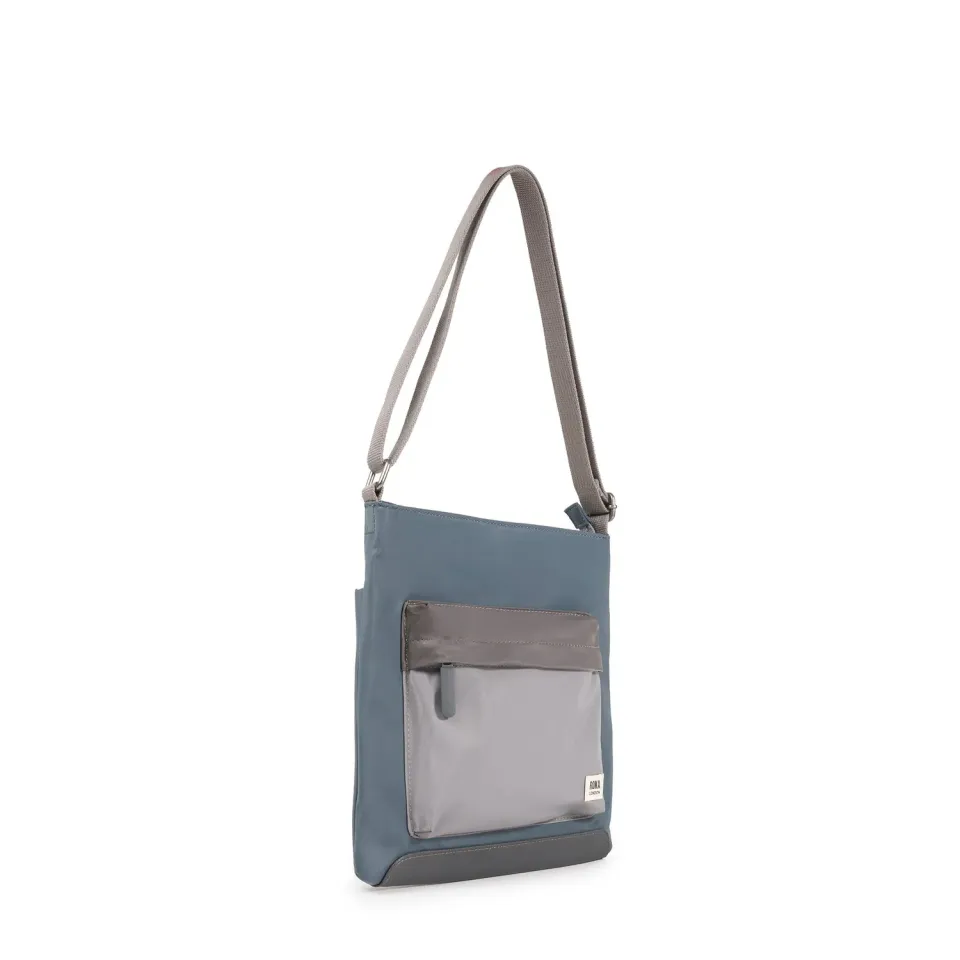 Roka Kennington crossbody taske Grey Tonal Medium nylon
