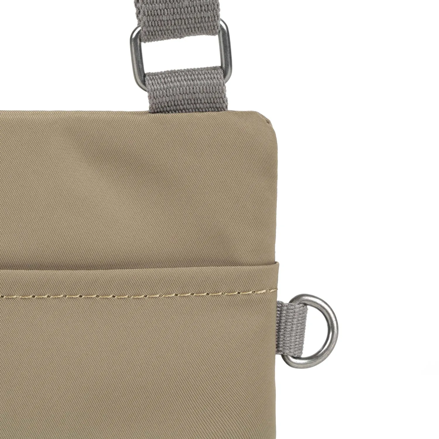 Roka Chelsea sling taske Extra Small taupe vandafvisende