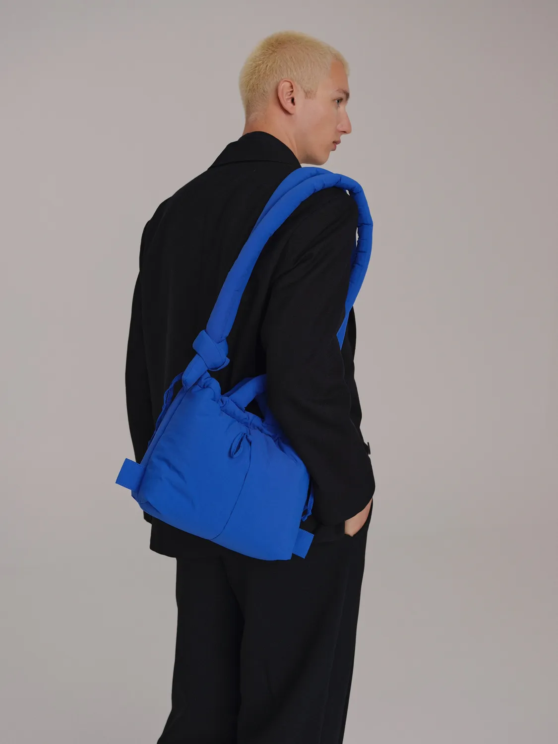 Ölend Ona Compact skuldertaske polstret med laptoprum
