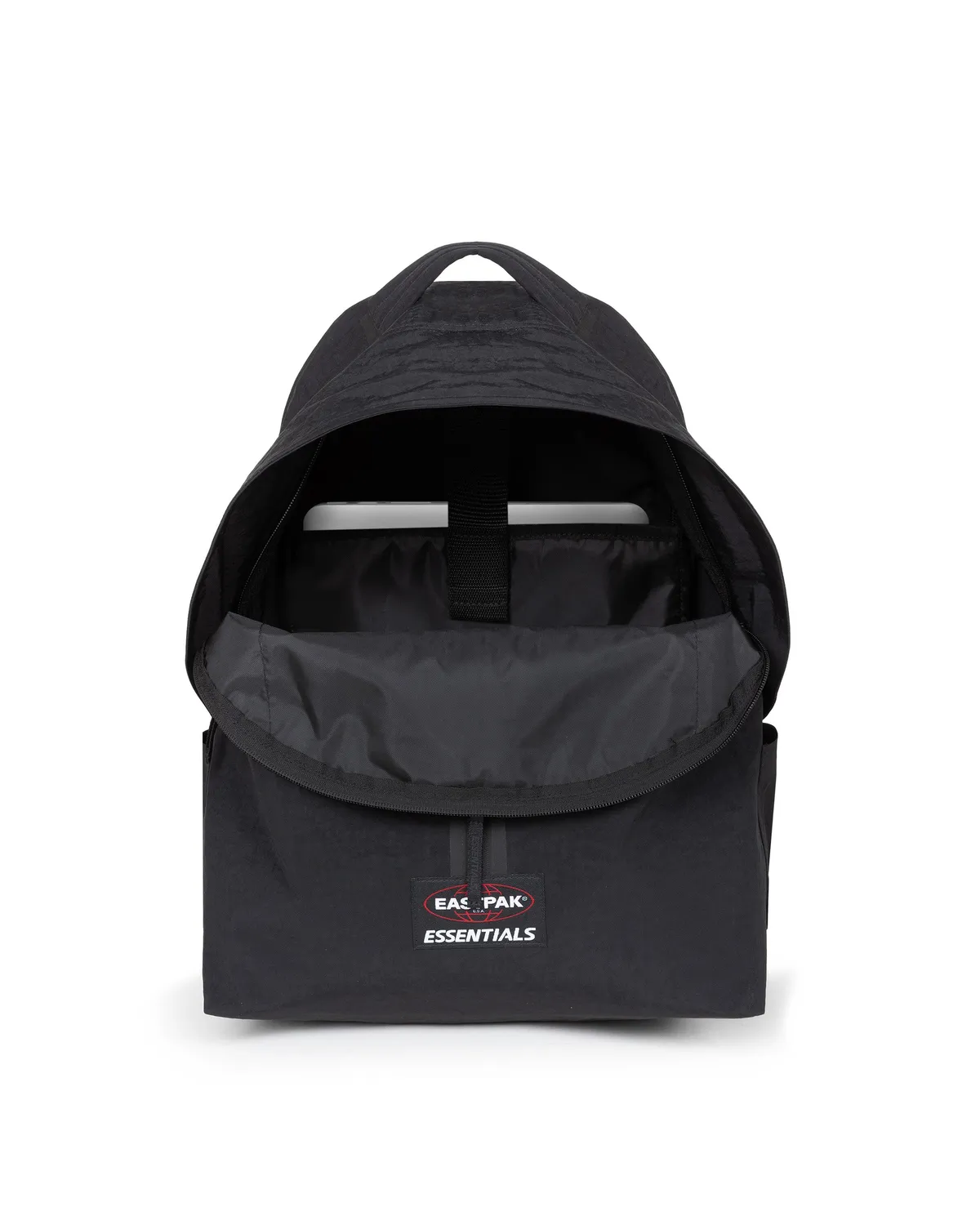 Eastpak Essentials Backpack rygsæk Off-Black Medium 15" regnslag