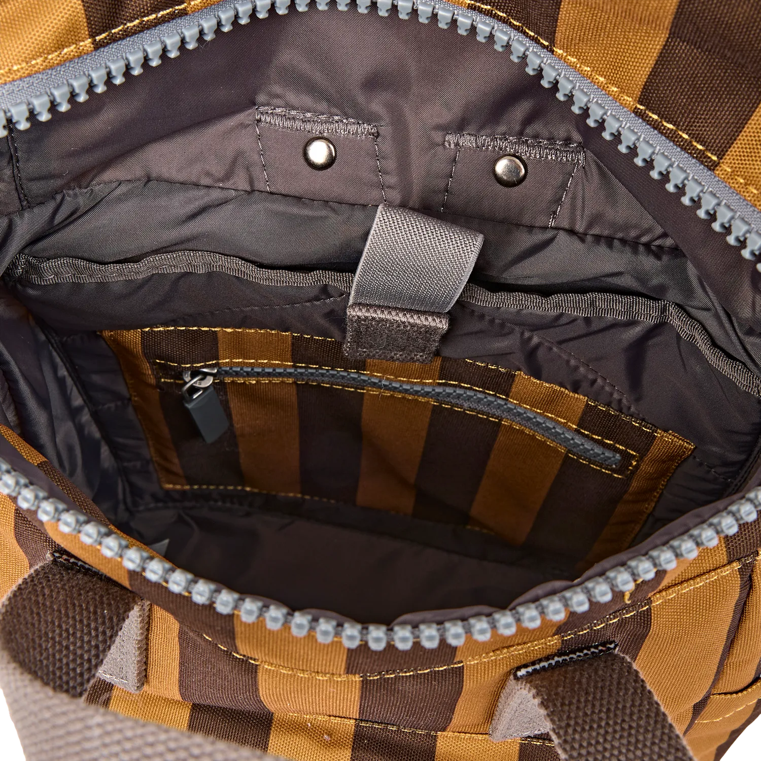 Roka London Canfield rygsæk Brown Stripe Small 9,8 liter