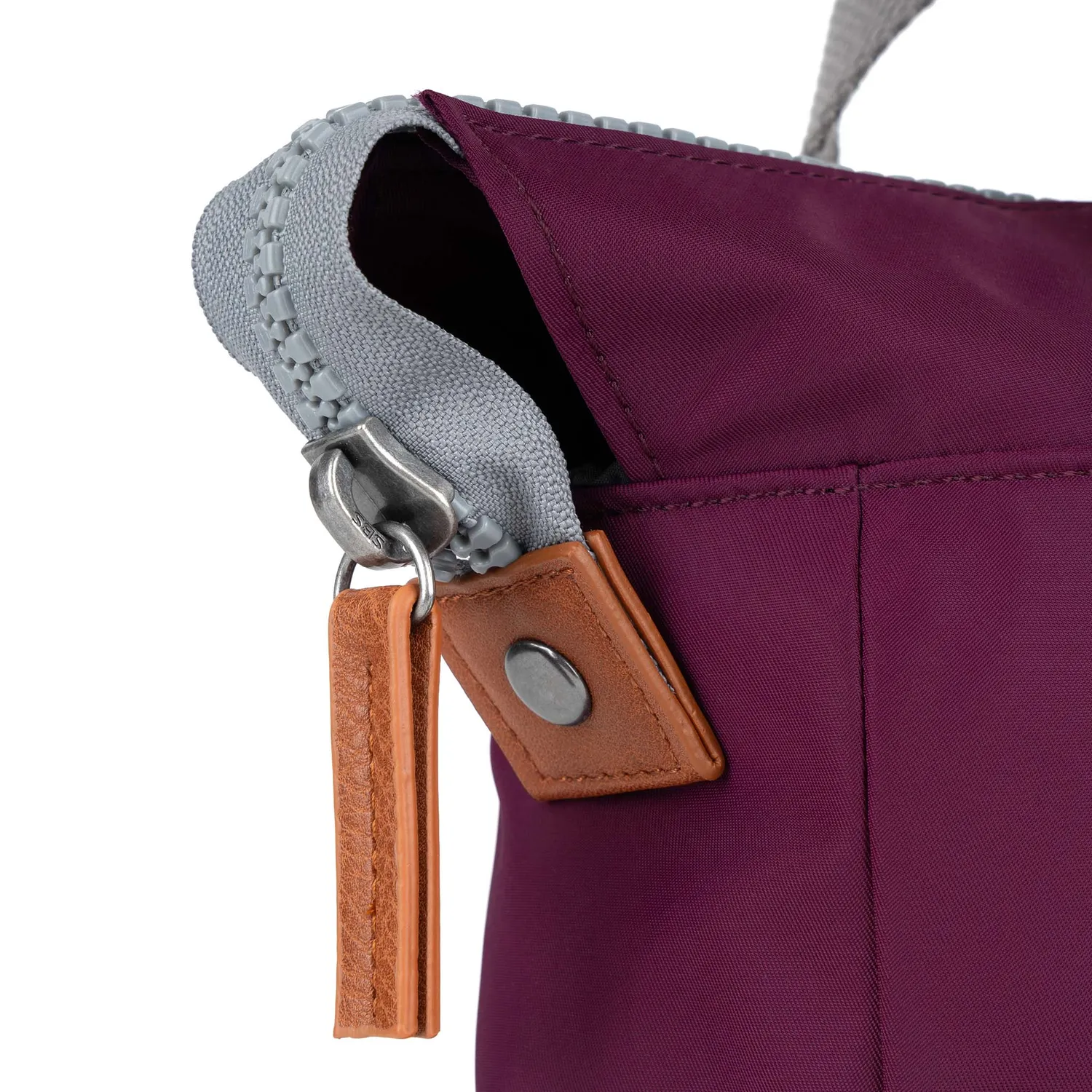 Roka London Bantry rygsæk Royal Burgundy Small 7,4 liter laptop
