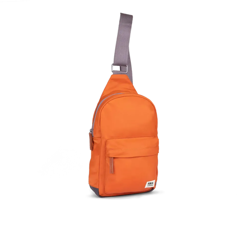 Roka London Willesden skuldertaske L burnt orange 5 liter