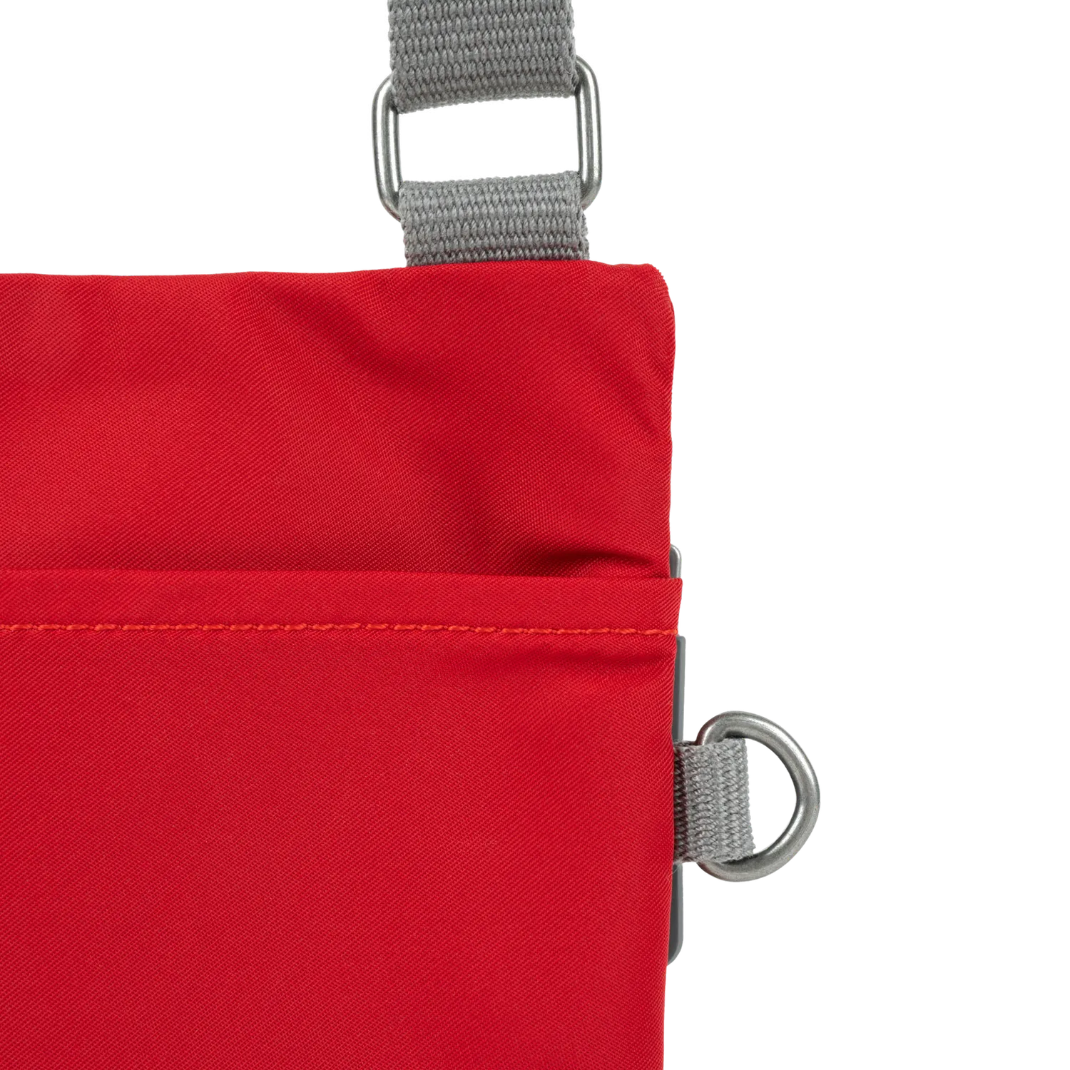 Roka London Chelsea skuldertaske XS cranberry 0,3 liter