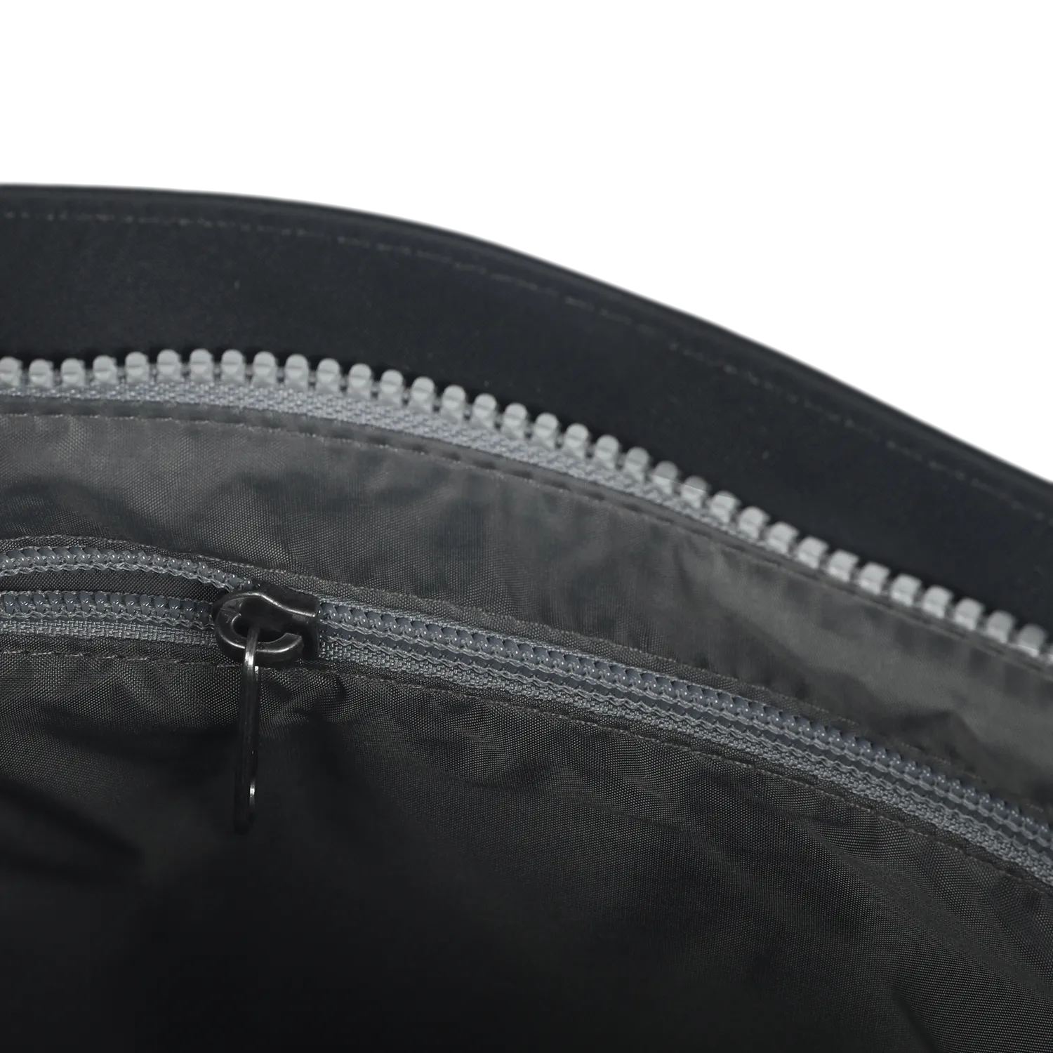 Roka London Kennington Medium crossbodytaske sort