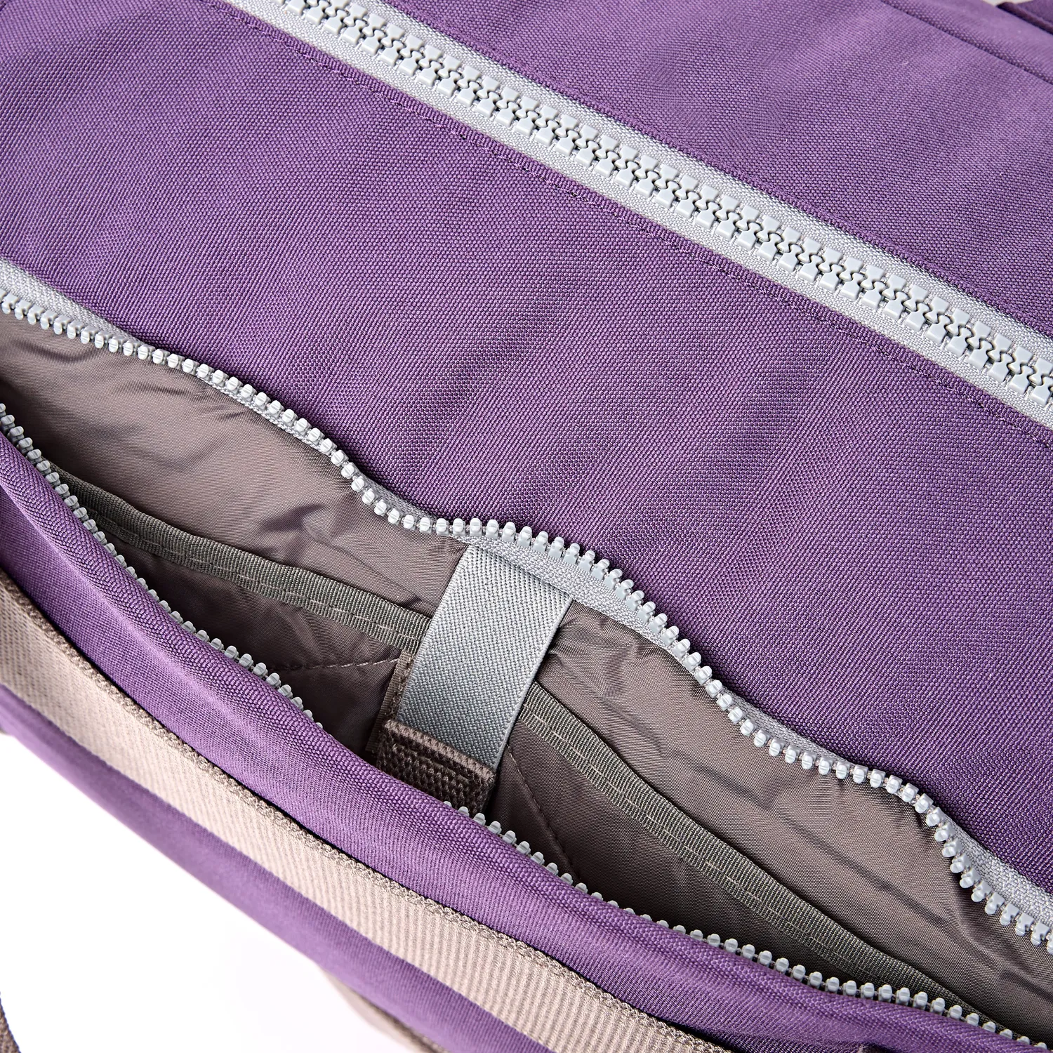 Roka London Gatwick Deep Grape duffel taske Medium laptop 17"