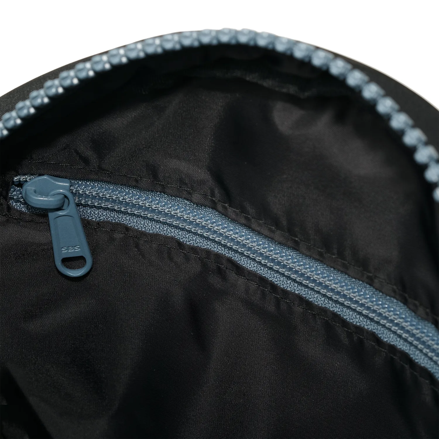 Roka London Paddington Small crossbody Airforce sort