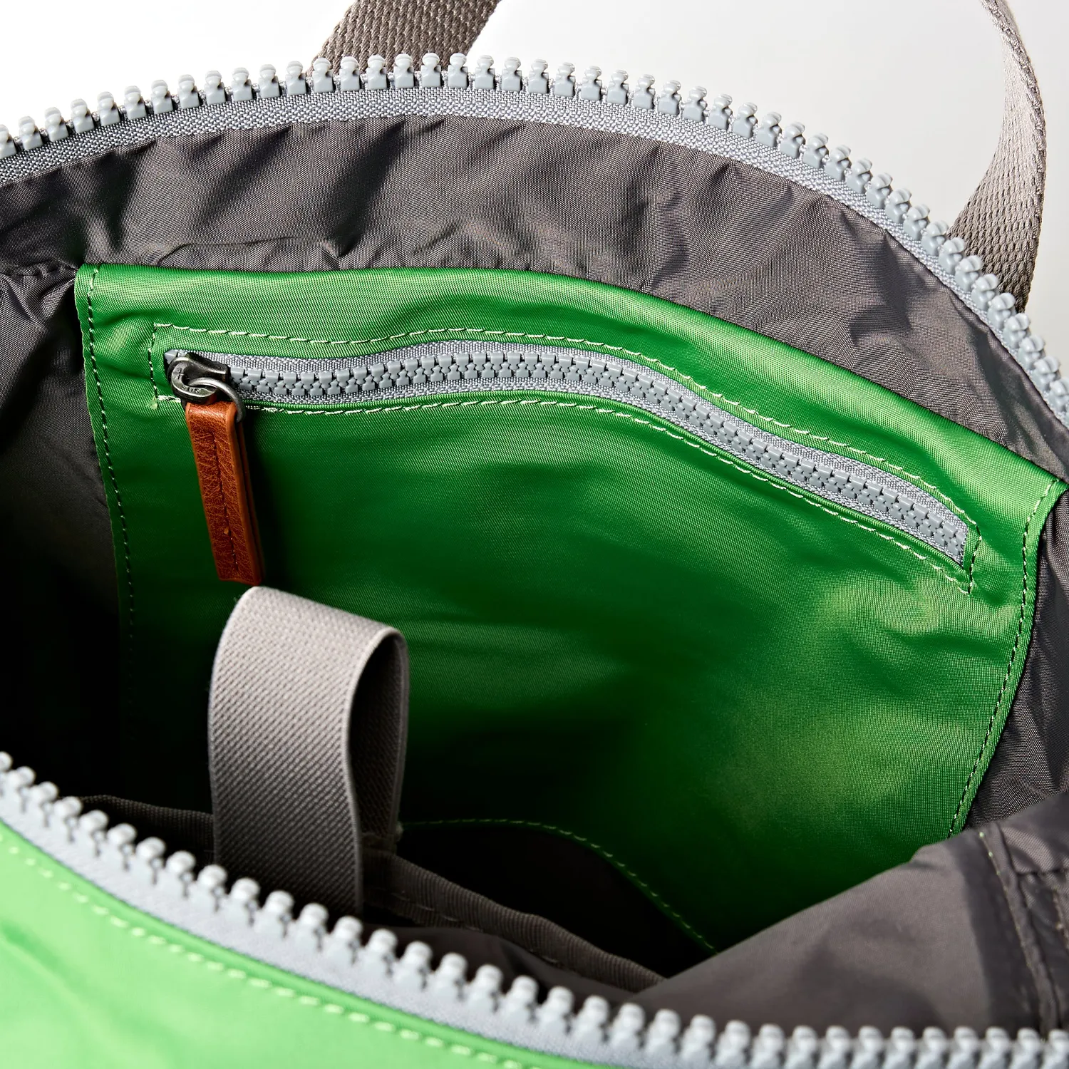 Roka London Canfield Medium rygsæk Online Lime 16 liter