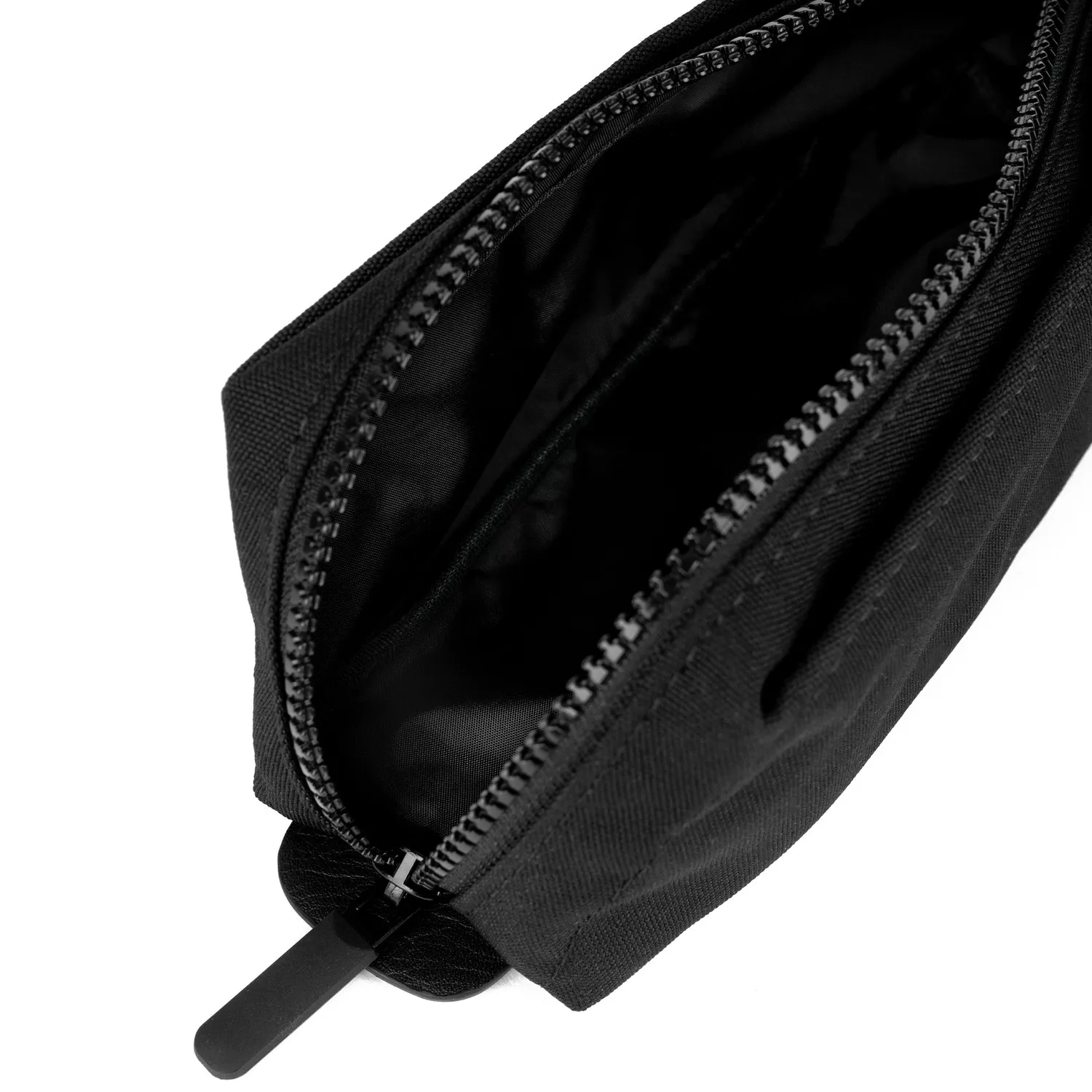 Roka London Pimlico pung Small sort 1,3 liter vejrbestandig