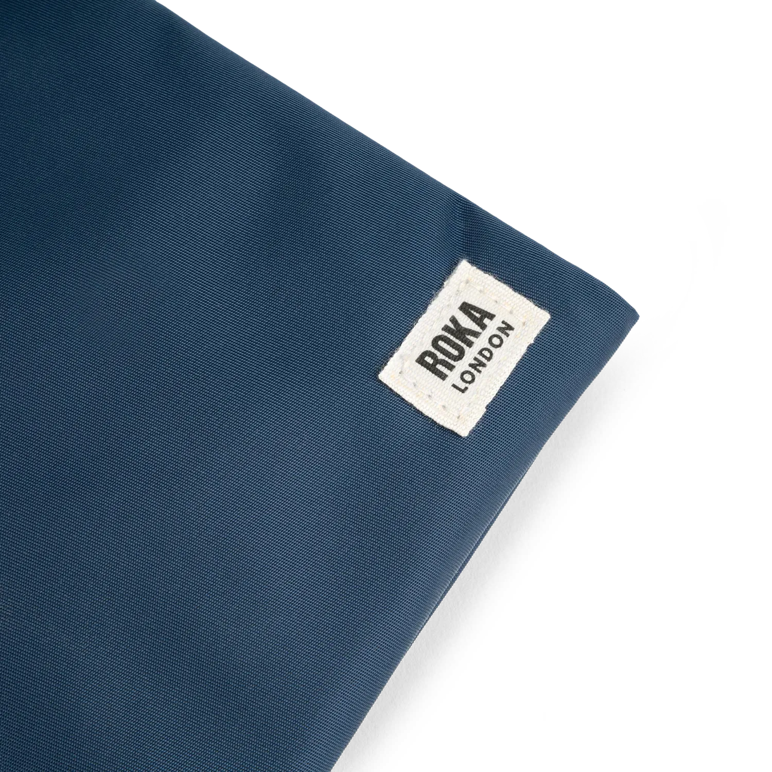 Roka London Chelsea Pocket Sling skuldertaske Midnight Small vejrbestandig