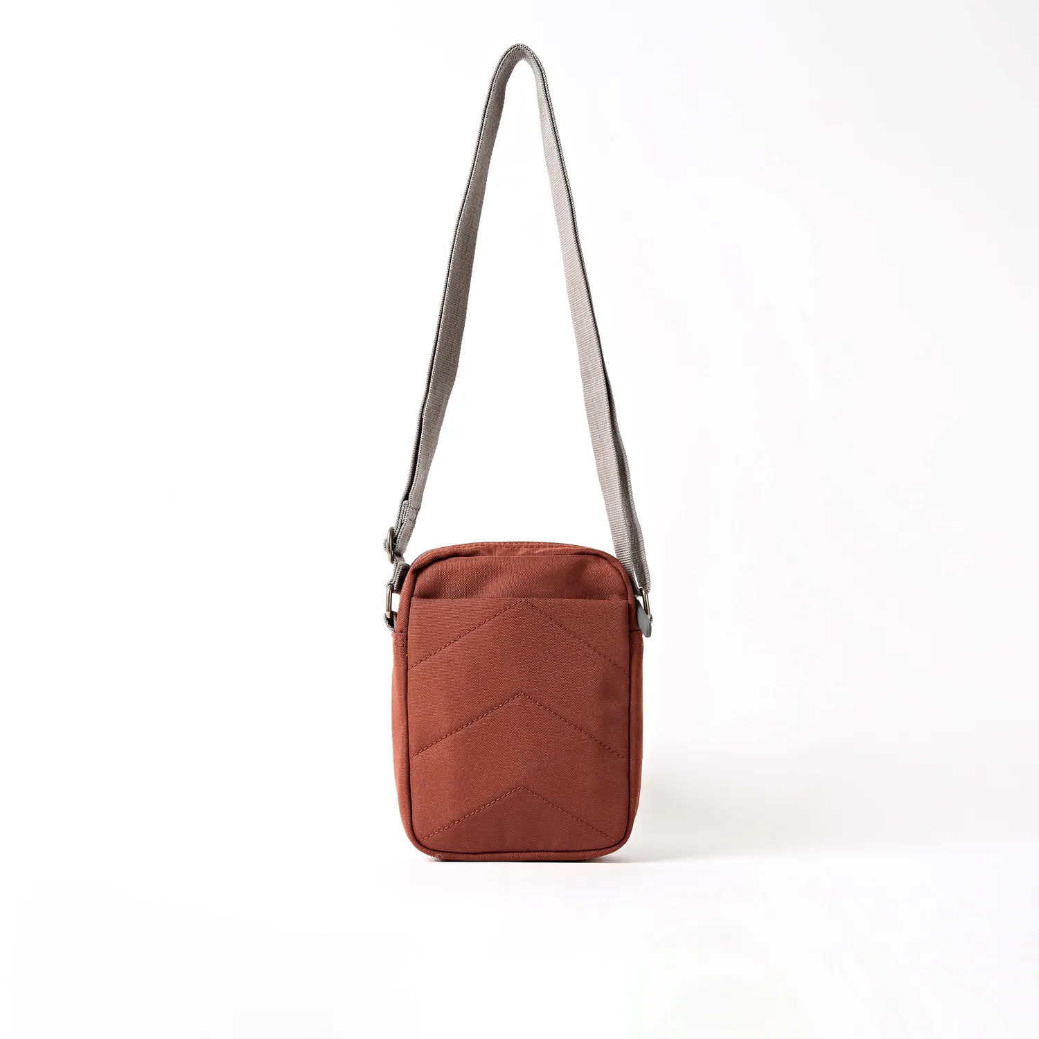 Roka London Bond crossbody taske Henna Small vandafvisende