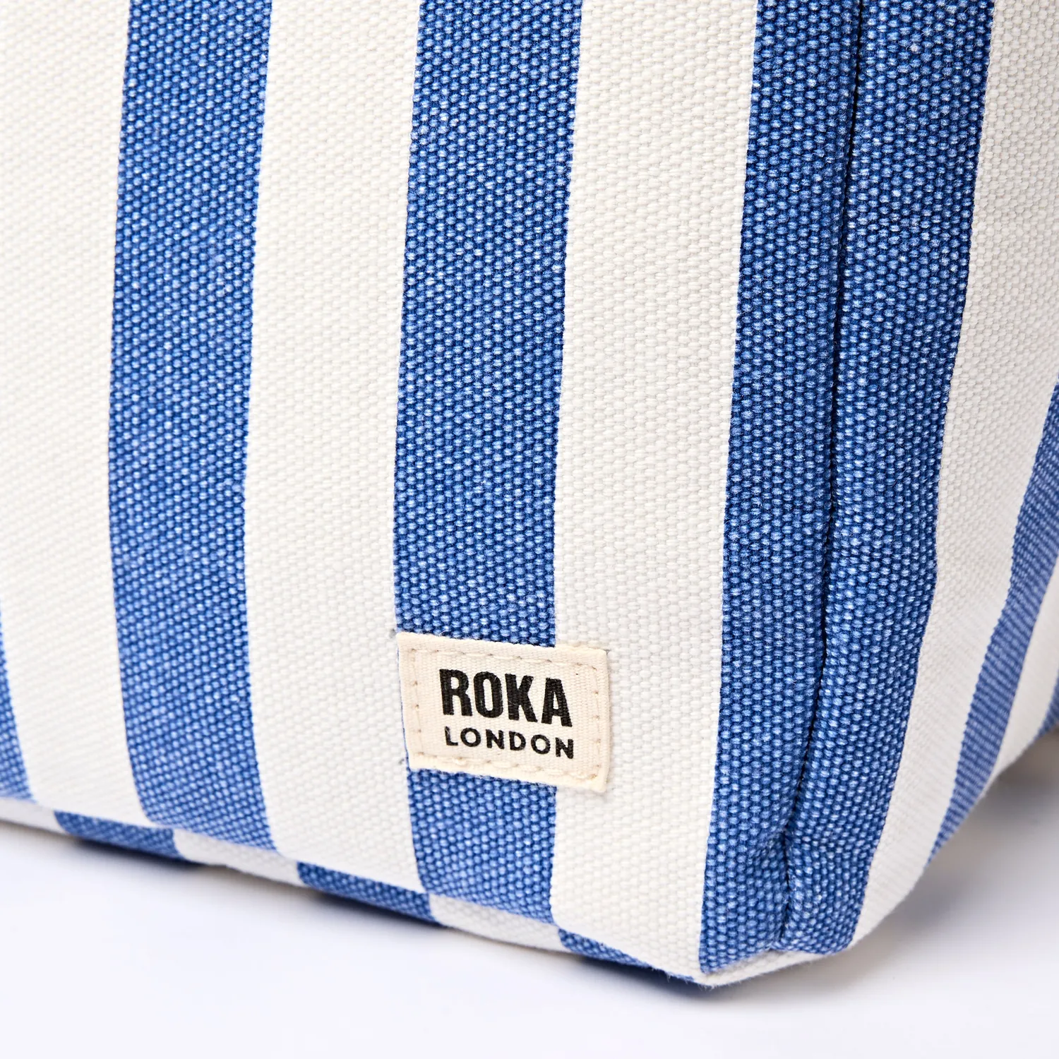 Roka London Hampstead madtaske Denim Stripe isoleret