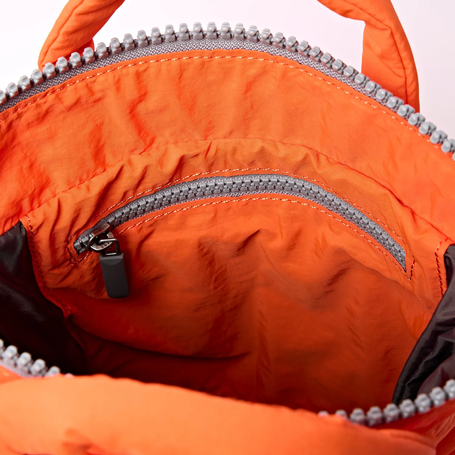 Roka London Bantry XS rygsæk Retro Tangerine 5,8 liter