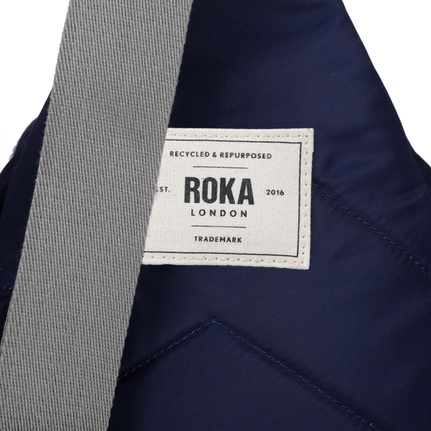 Roka London Willesden taske Midnight Large 5 liter