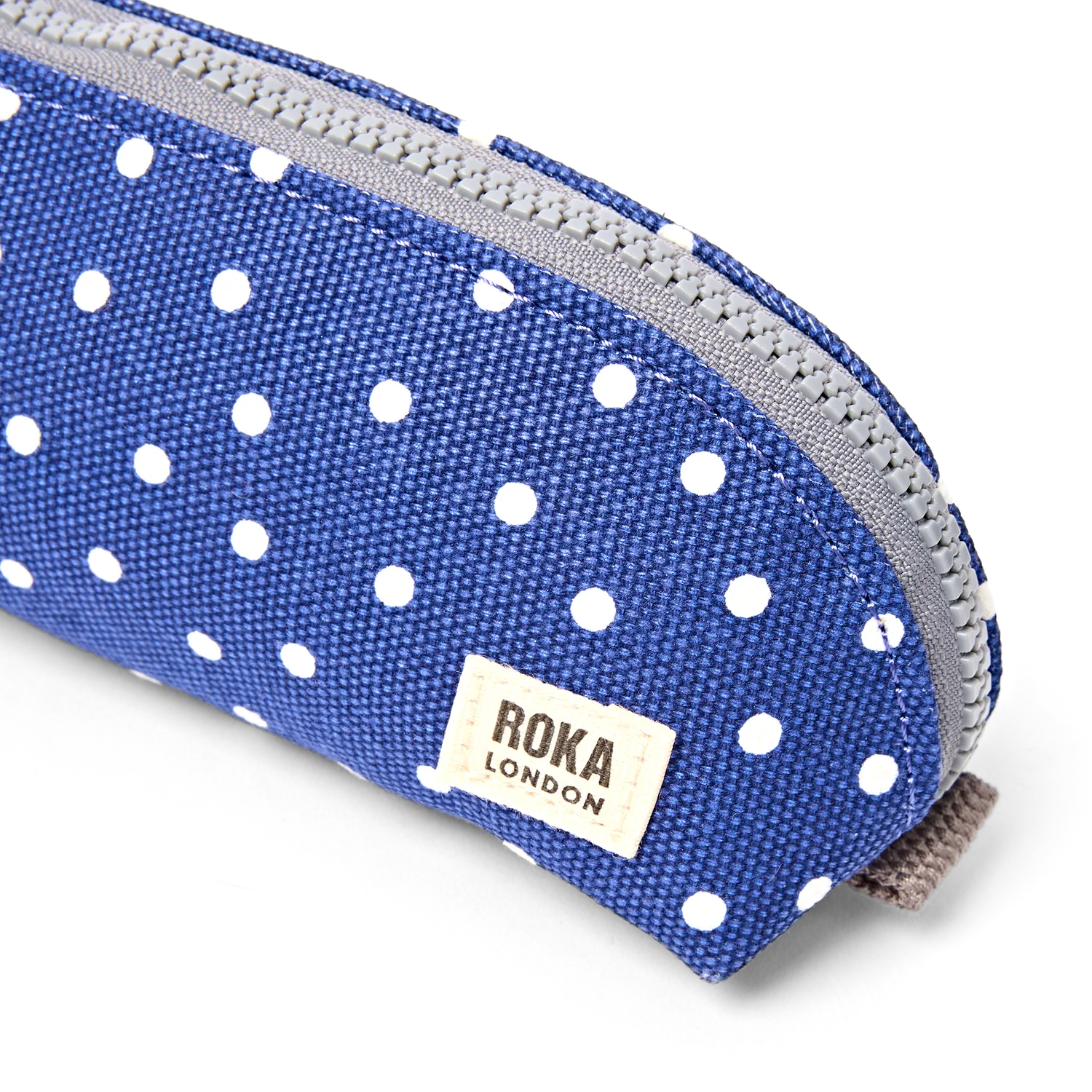 Roka London Tate Small pung Navy Polka bomuldslærred