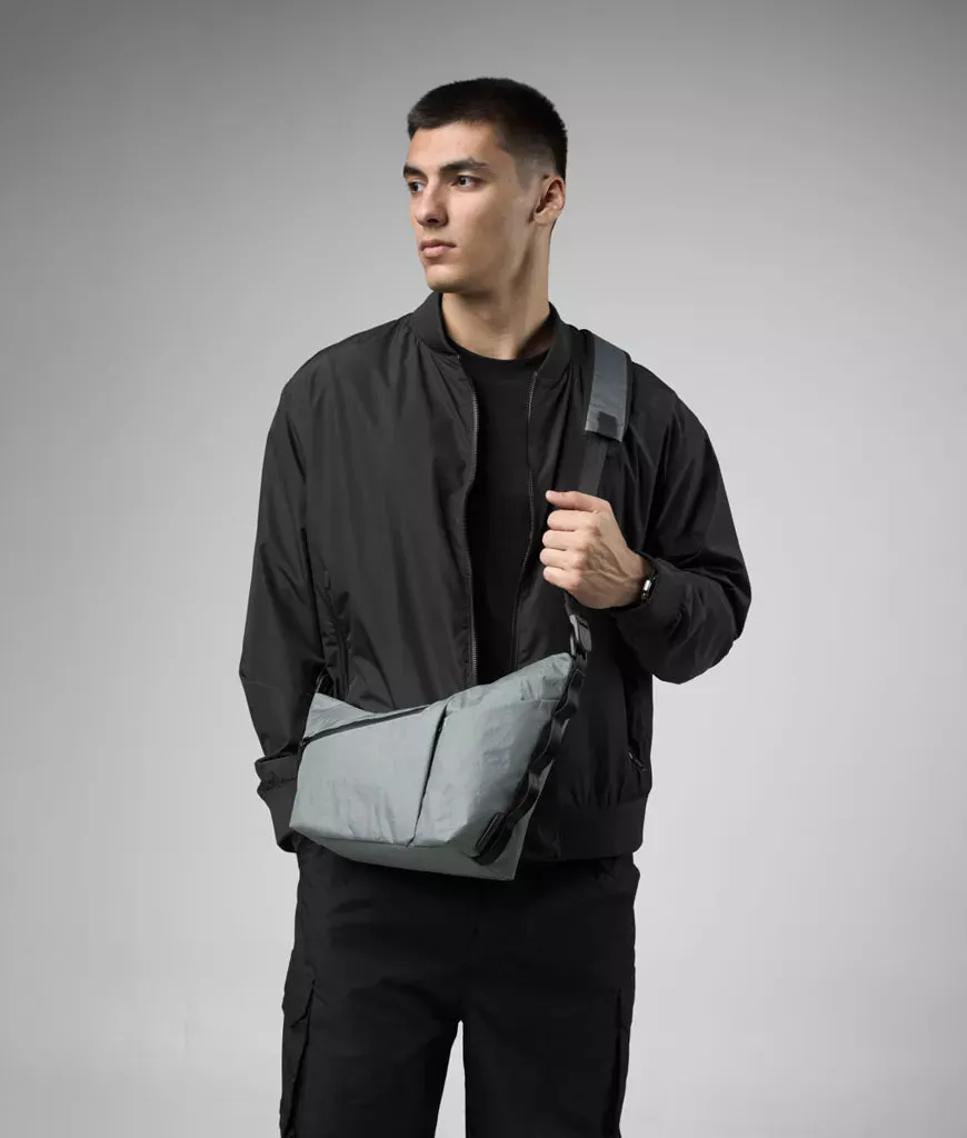 Alpaka Flow Satchel 4L skuldertaske grå vejrbestandig