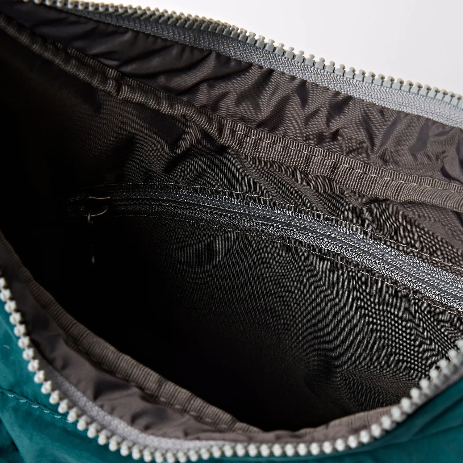 Roka London Belsize håndtaske Teal Small quiltet taslon